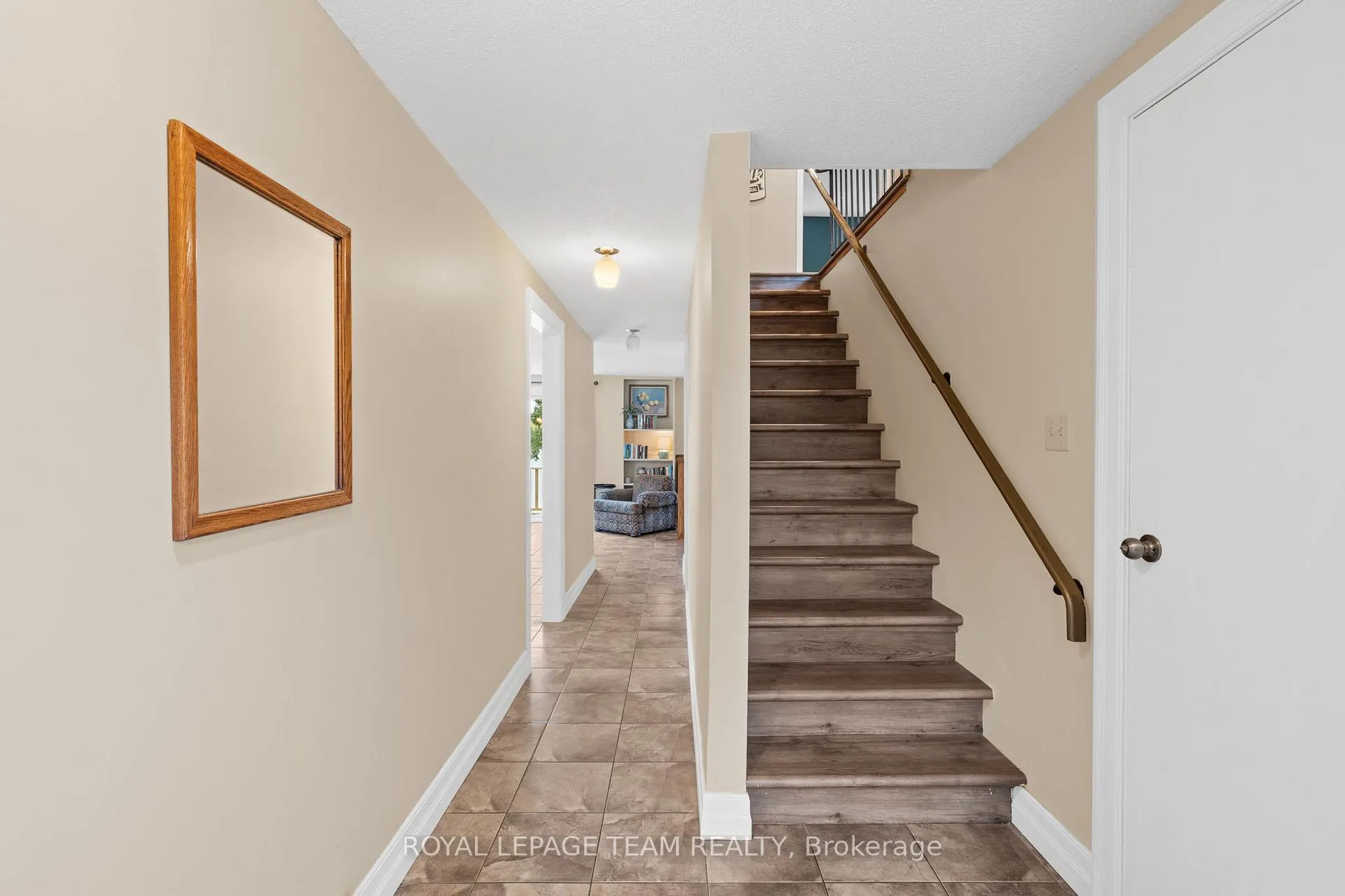 Photo 12 of 1119 Firefly Lane, Ottawa, Manotick South to Roger Stevens — HOMEH