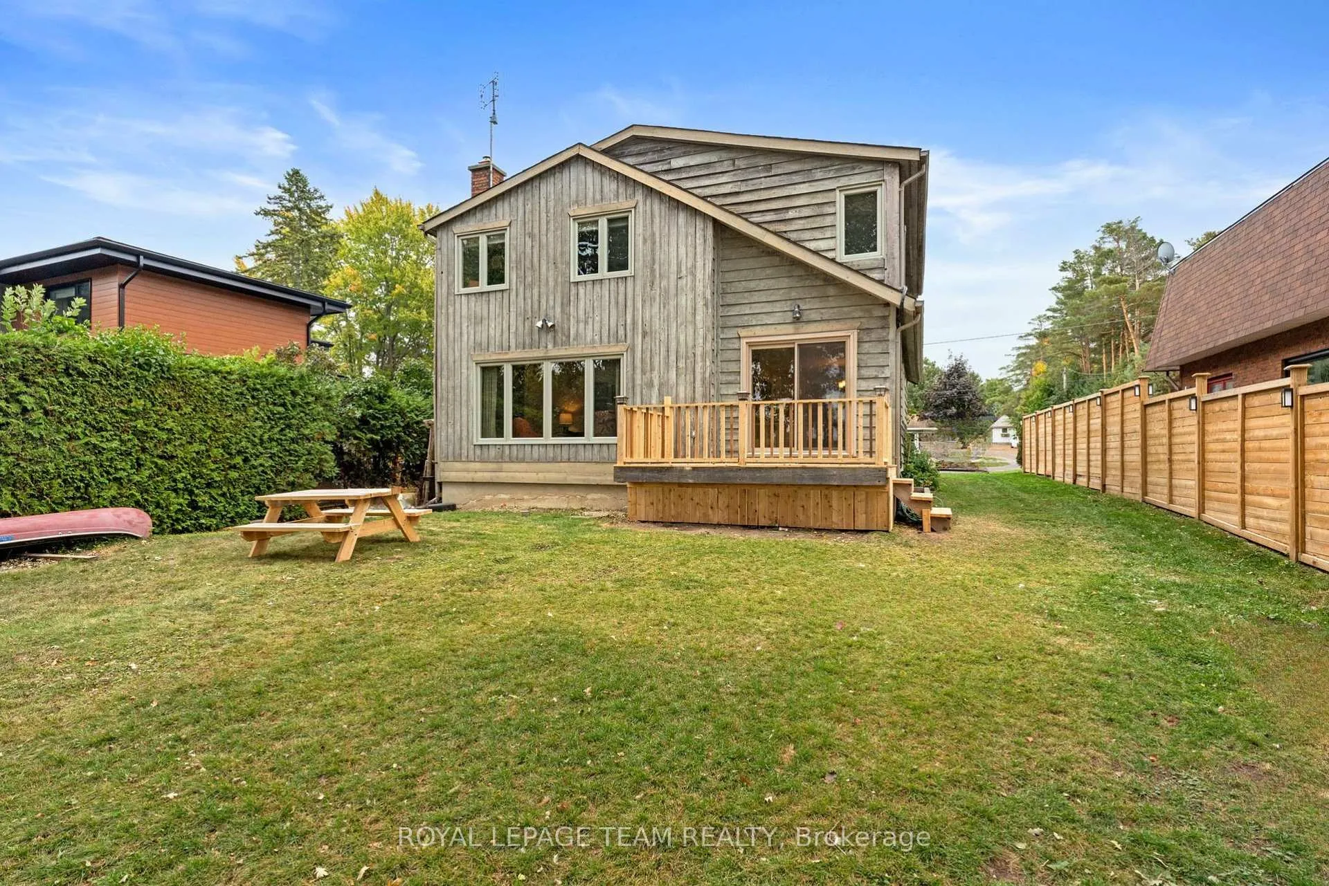 Photo 40 of 1119 Firefly Lane, Ottawa, Manotick South to Roger Stevens — HOMEH