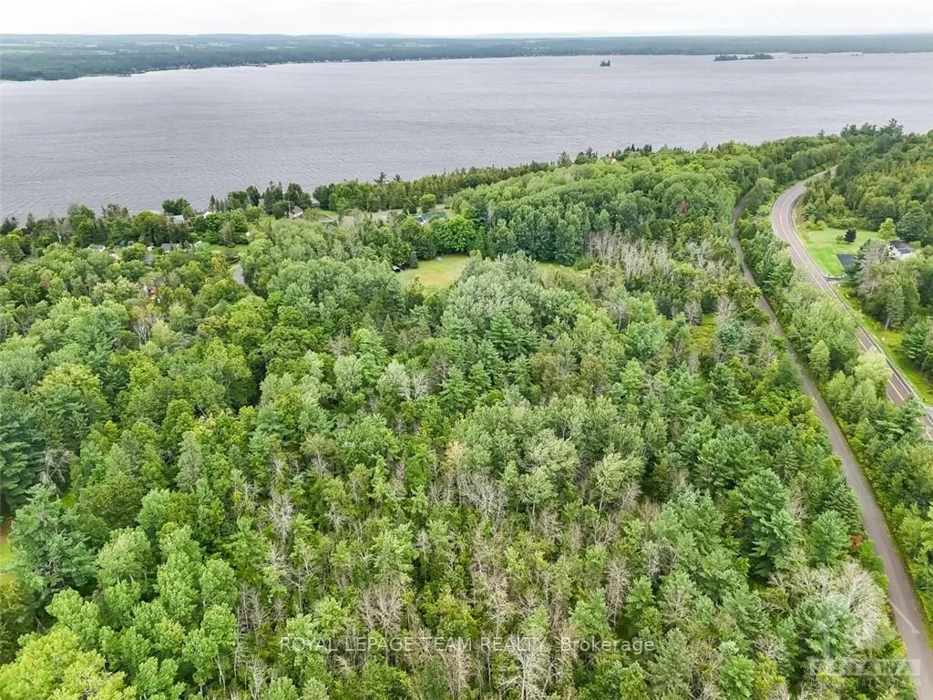 Photo 8 of Unit 5, 00 Mcneill Road, McNab/Braeside, Mcnab/Braeside Twps — HOMEH