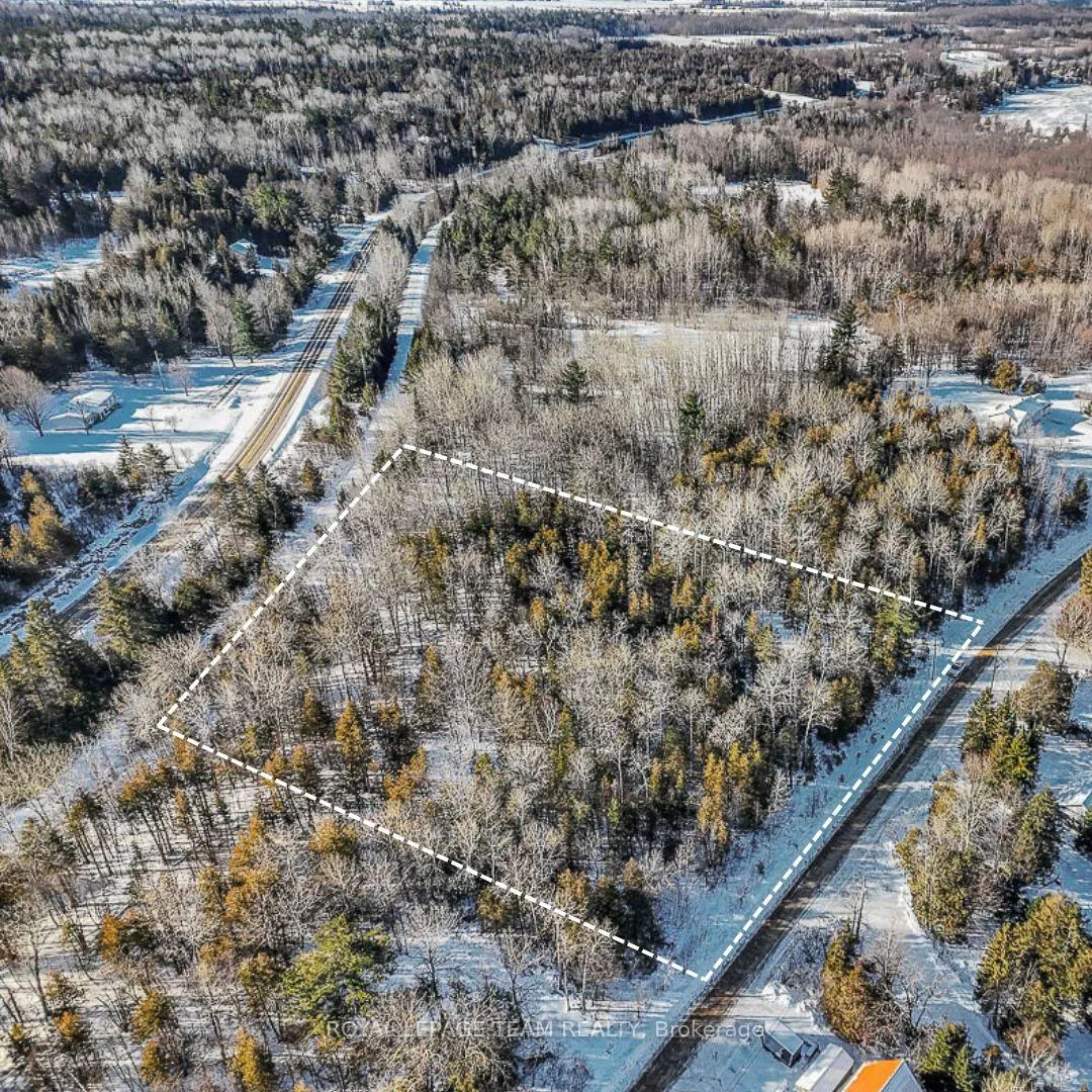 Photo 10 of Unit 5, 00 Mcneill Road, McNab/Braeside, Mcnab/Braeside Twps — HOMEH