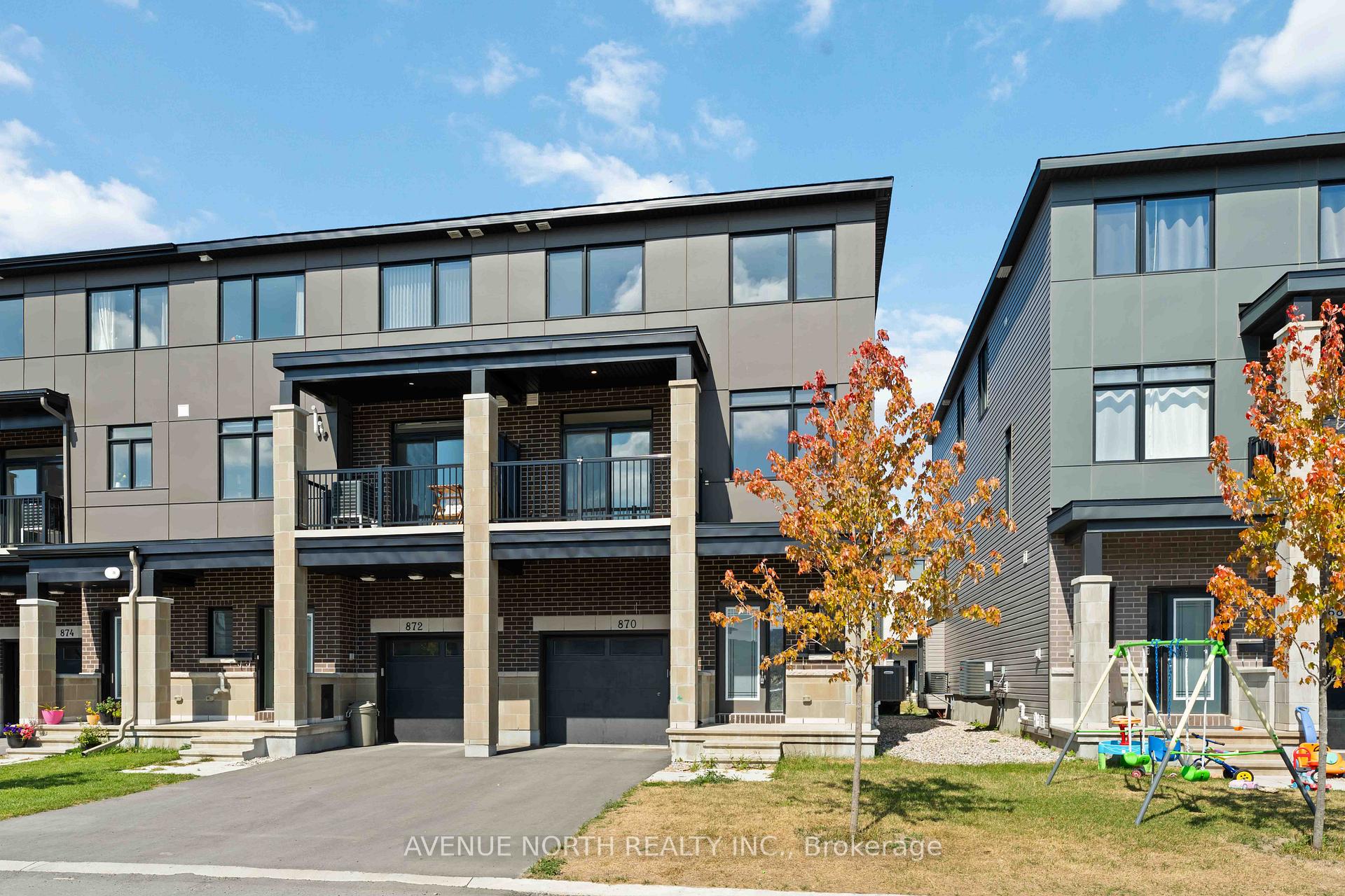 Photo 3 of 870 Anciano Crescent, Ottawa, Kanata - Emerald Meadows/Trailwest — HOMEH