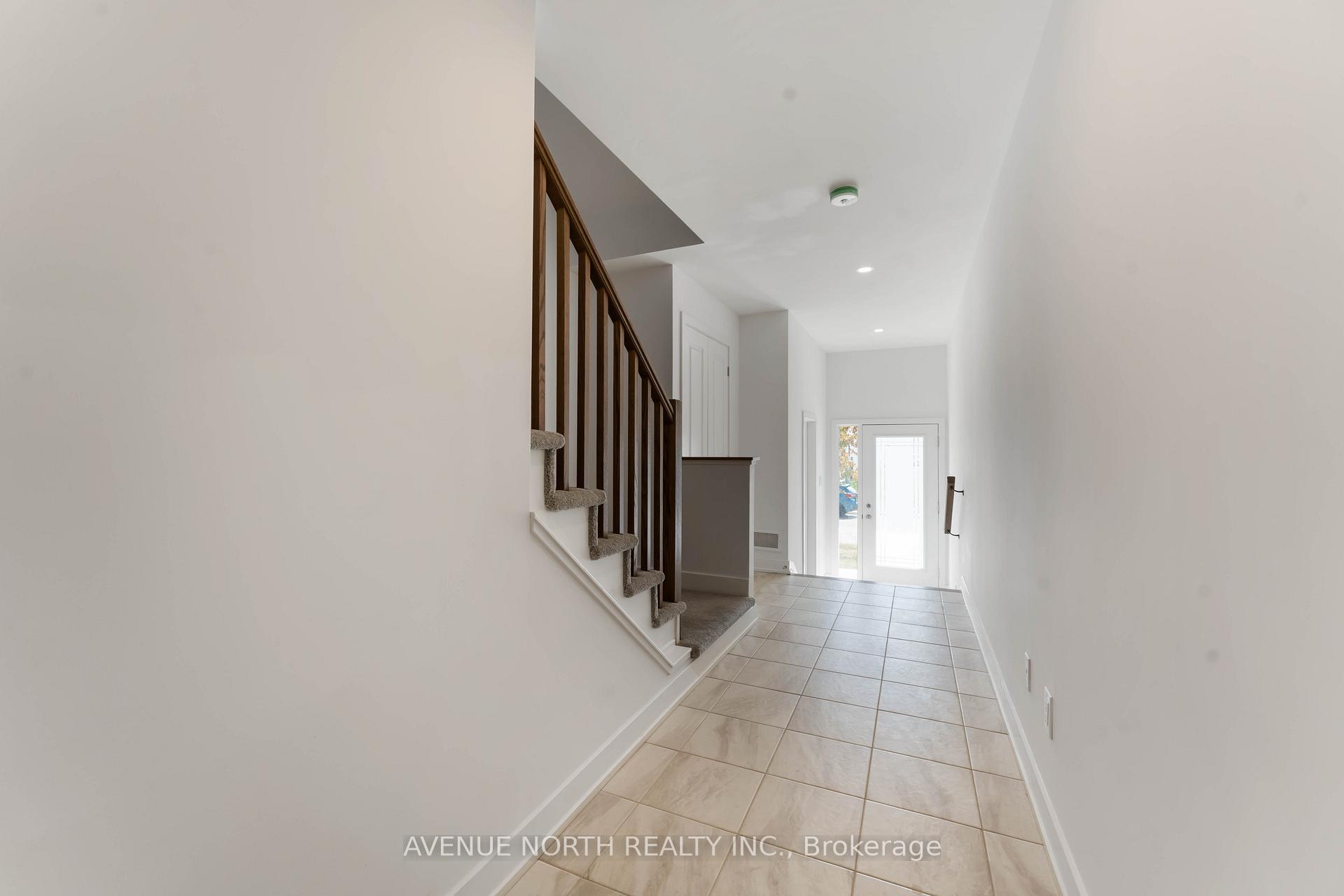 Photo 4 of 870 Anciano Crescent, Ottawa, Kanata - Emerald Meadows/Trailwest — HOMEH