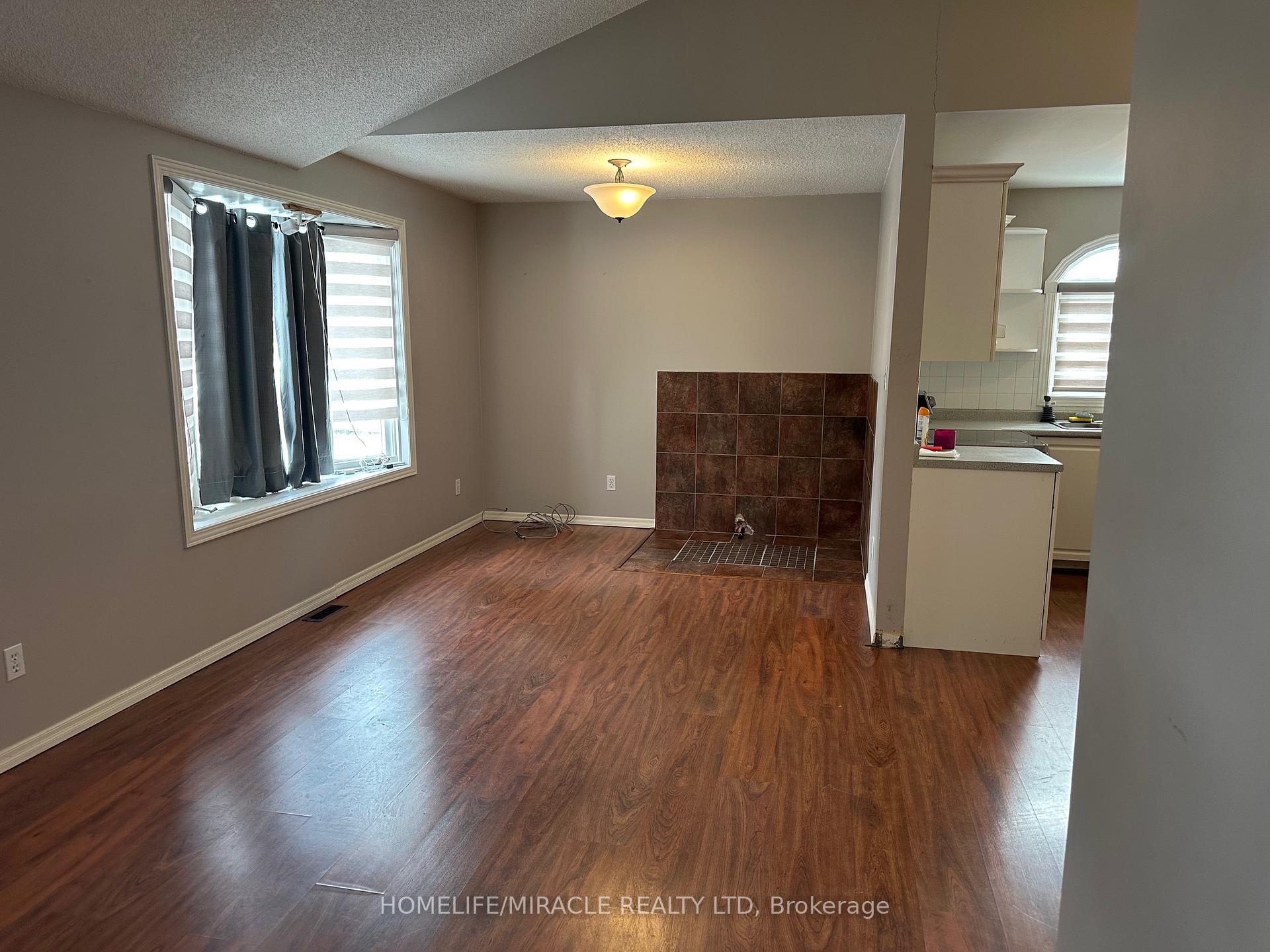 Photo 2 of 2282 25th Side Road, Innisfil, Alcona — HOMEH