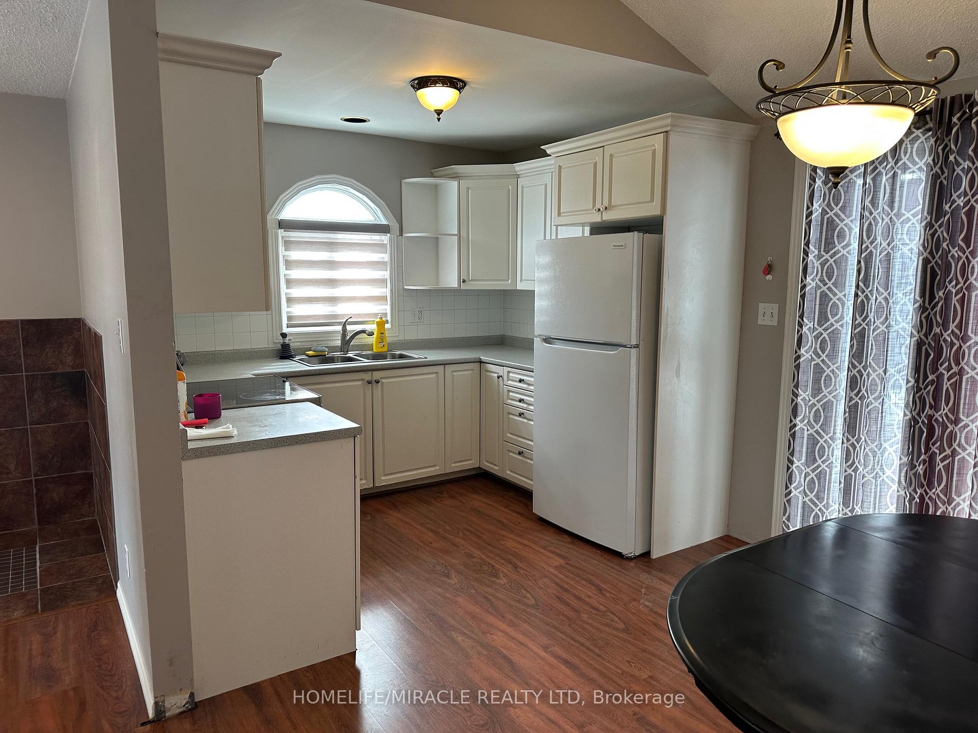 Photo 3 of 2282 25th Side Road, Innisfil, Alcona — HOMEH