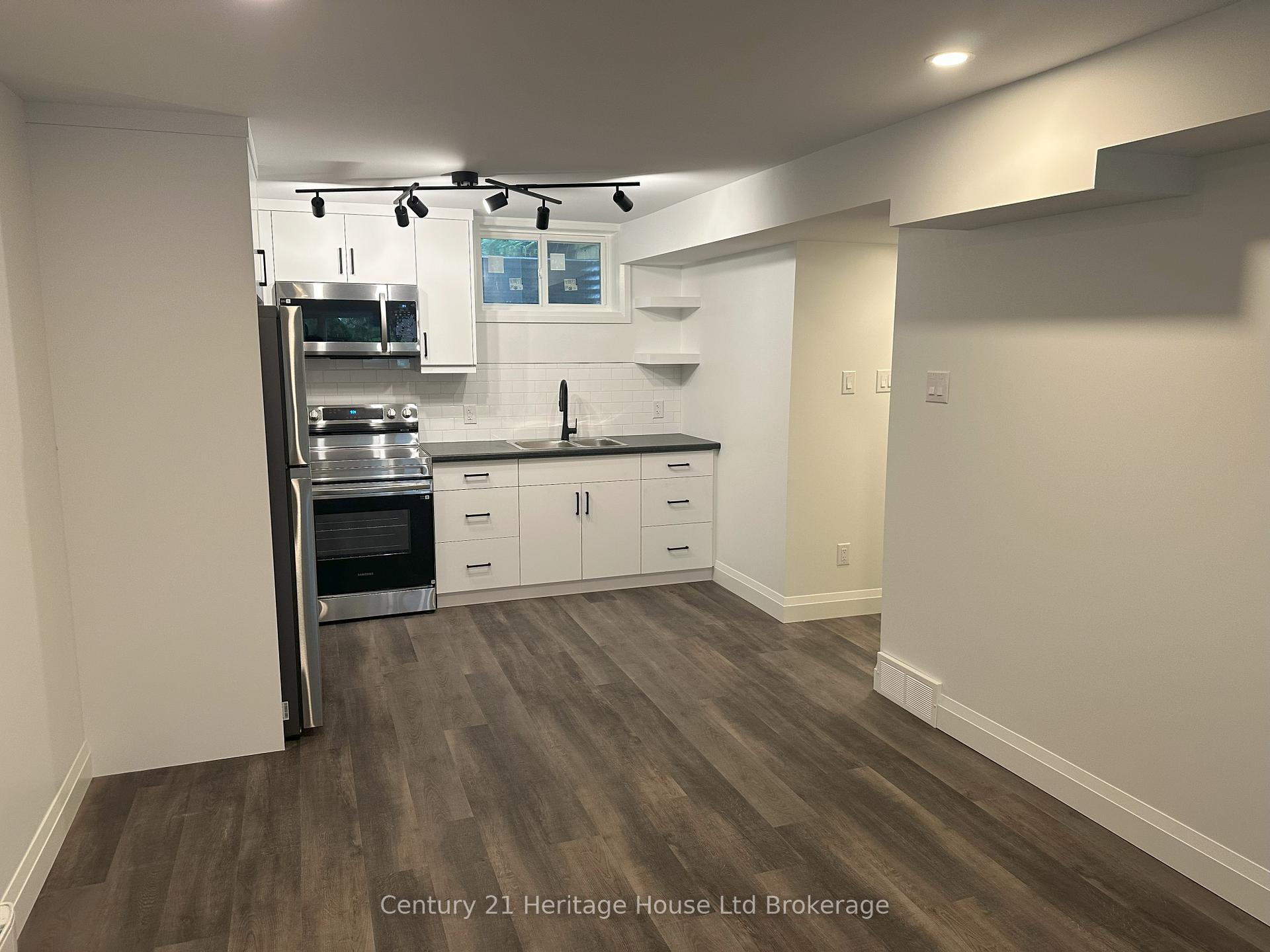 Photo 8 of Unit 2, 30 Zeffer Place, Kitchener — HOMEH
