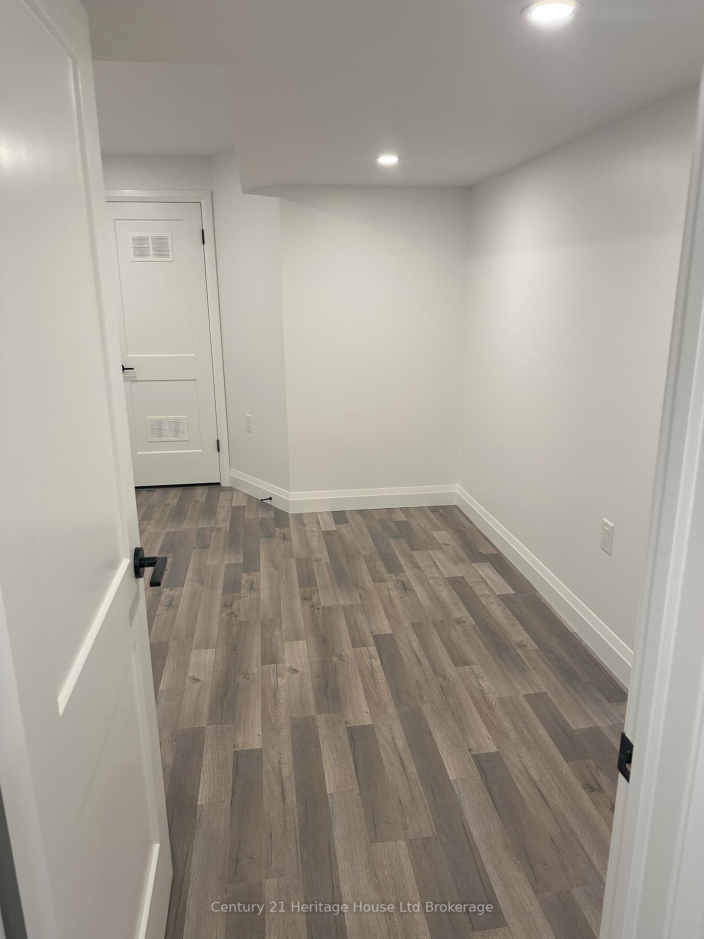 Photo 14 of Unit 2, 30 Zeffer Place, Kitchener — HOMEH