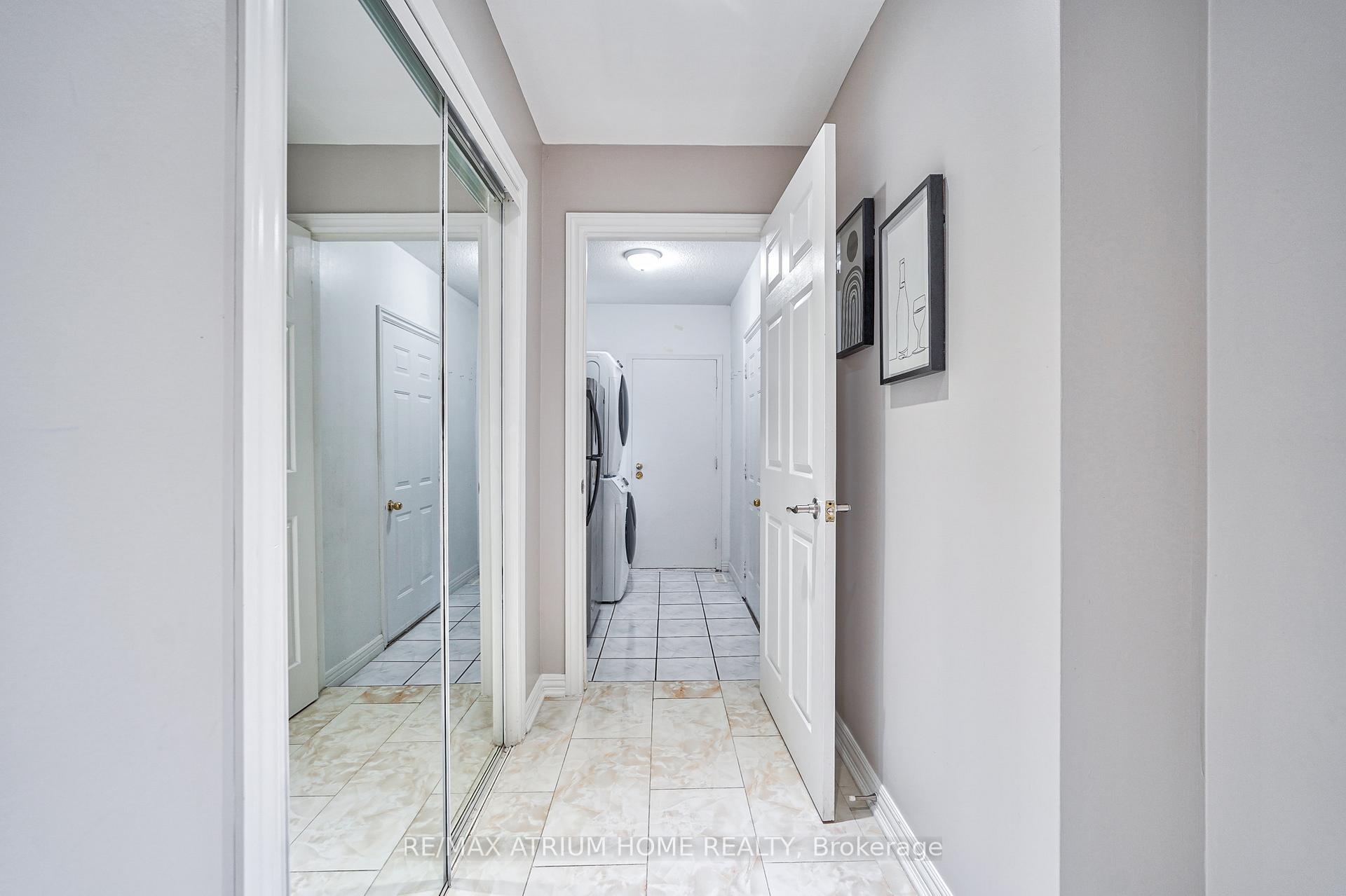 Photo 7 of 10 Olivewood Drive, Markham, Middlefield — HOMEH