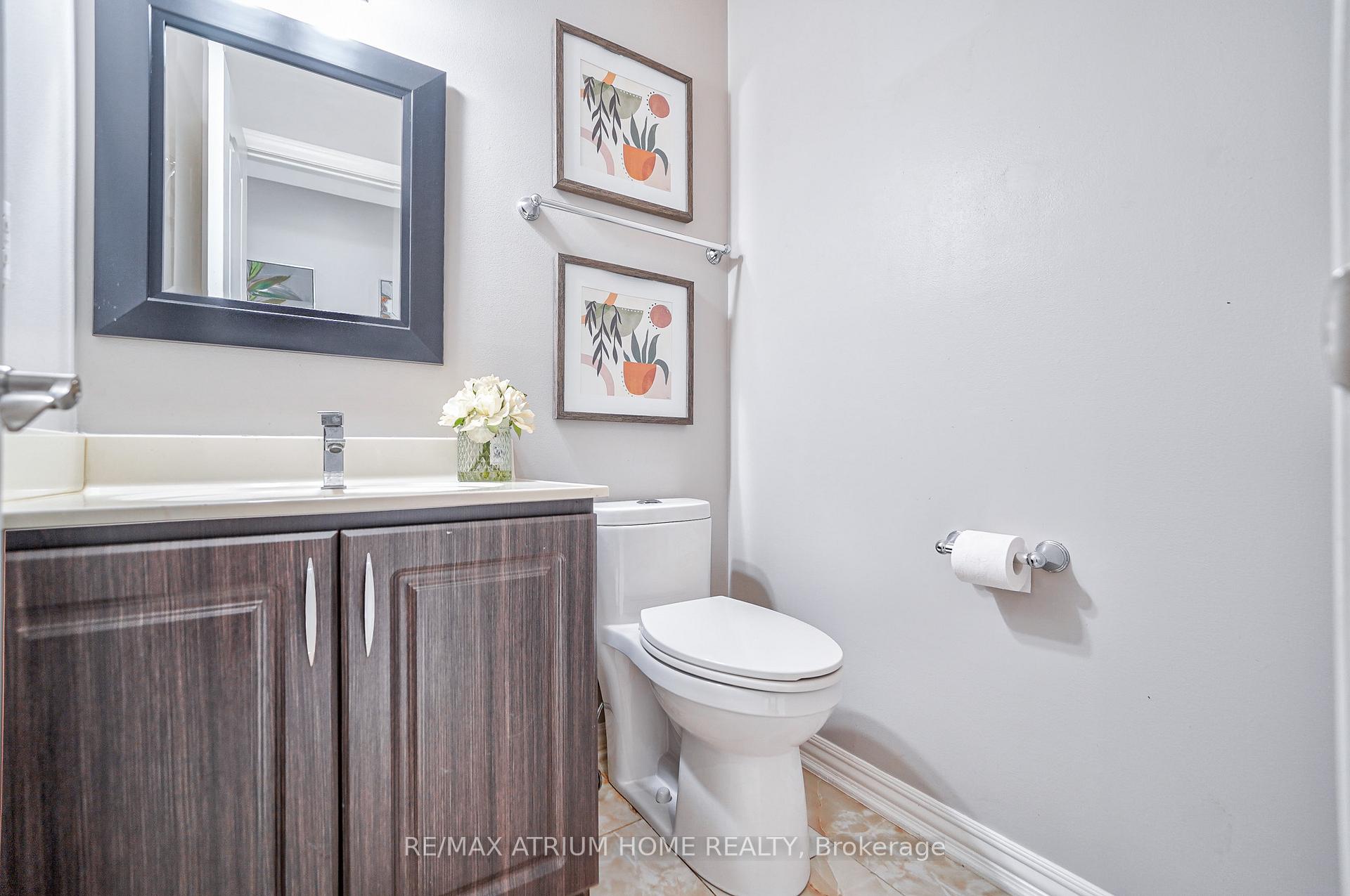 Photo 9 of 10 Olivewood Drive, Markham, Middlefield — HOMEH