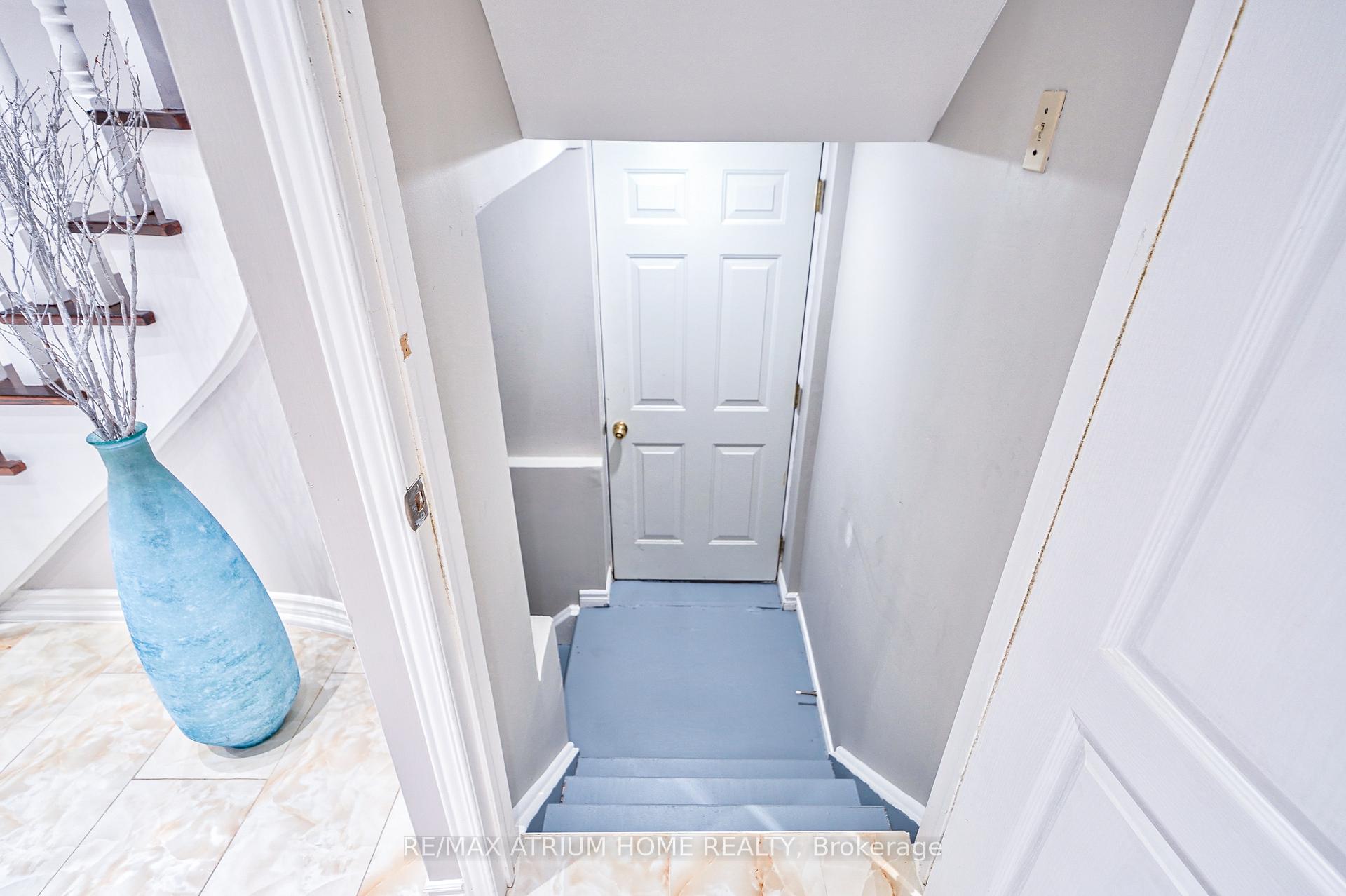 Photo 38 of 10 Olivewood Drive, Markham, Middlefield — HOMEH