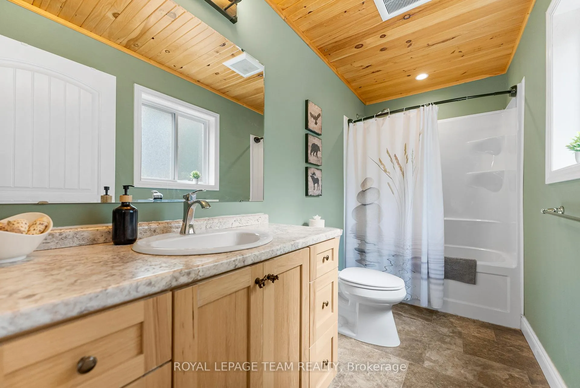 Photo 37 of 664 Ohio Road, Madawaska Valley, Madawaska Valley — HOMEH