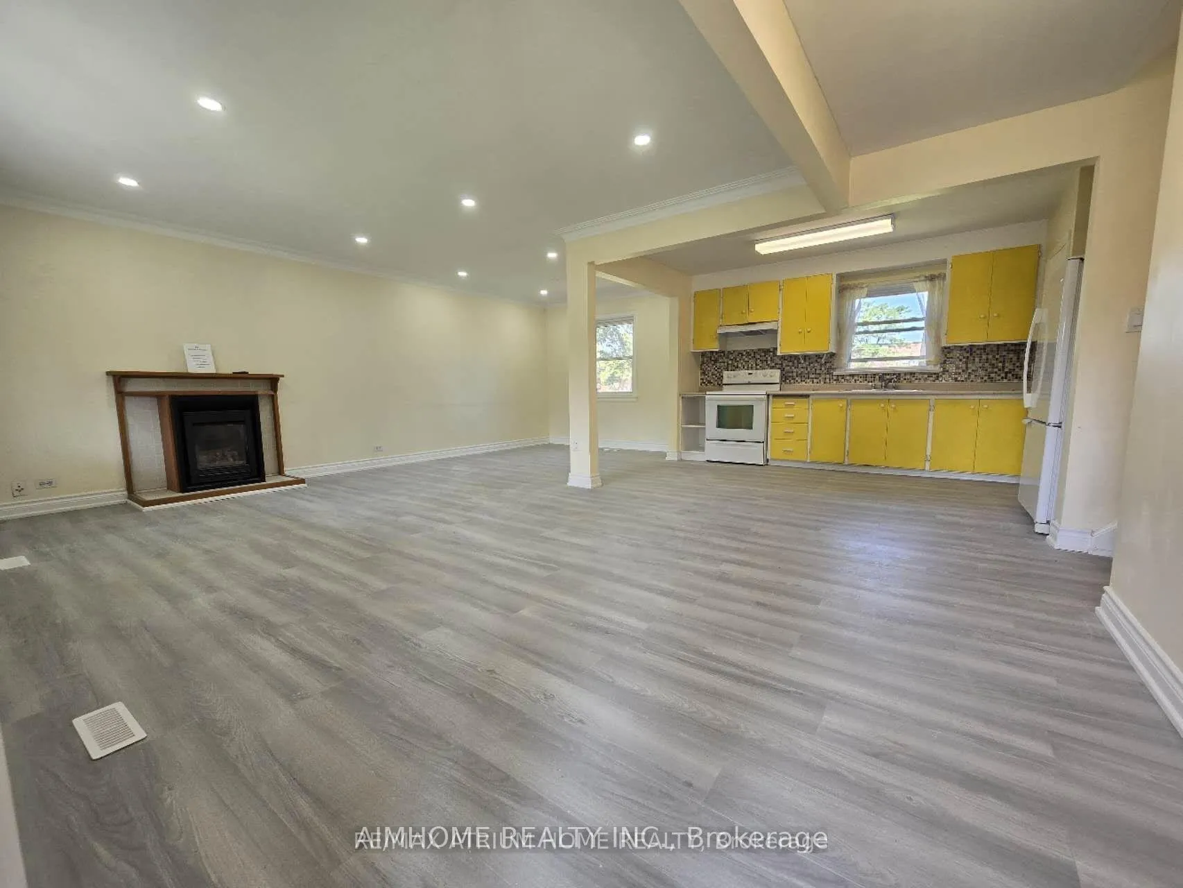 Photo 3 of 6 Abercorn Road, Markham, Bullock — HOMEH