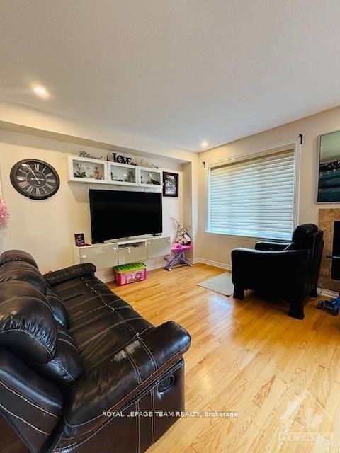 Photo 4 of 1205 Alson Mills Way, Ottawa, Kanata - Emerald Meadows/Trailwest — HOMEH