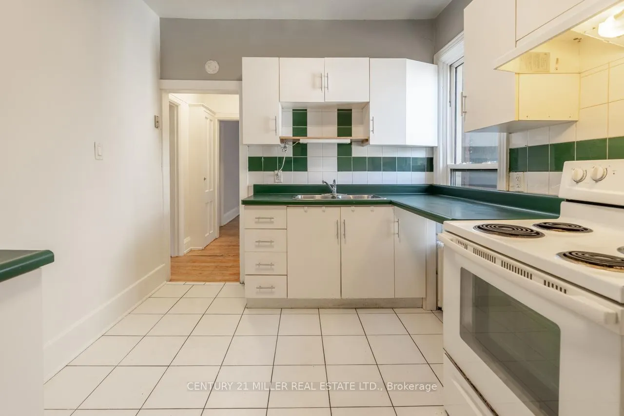 Photo 5 of Unit 2, 270 Main Street W, Hamilton, Strathcona — HOMEH