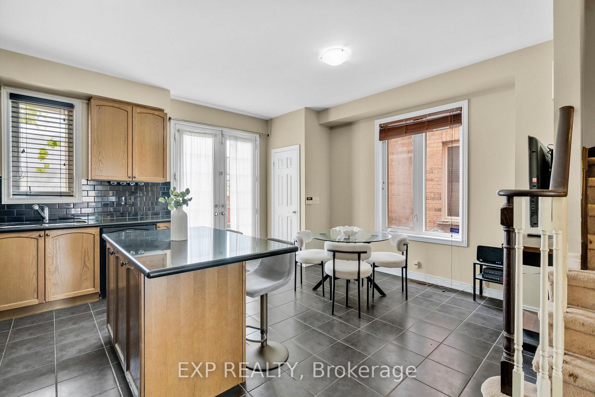 Photo 8 of 25 Abberley Street, Markham, Cornell — HOMEH