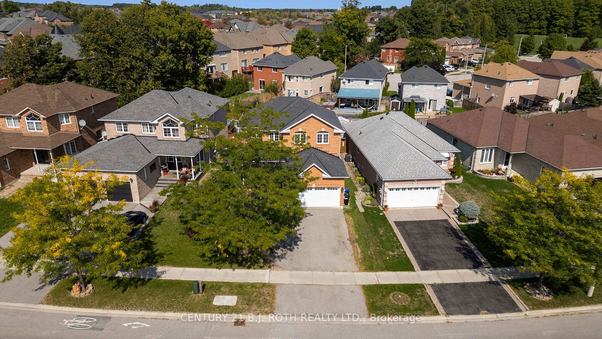 Photo 41 of 2007 Webster Boulevard, Innisfil, Alcona — HOMEH