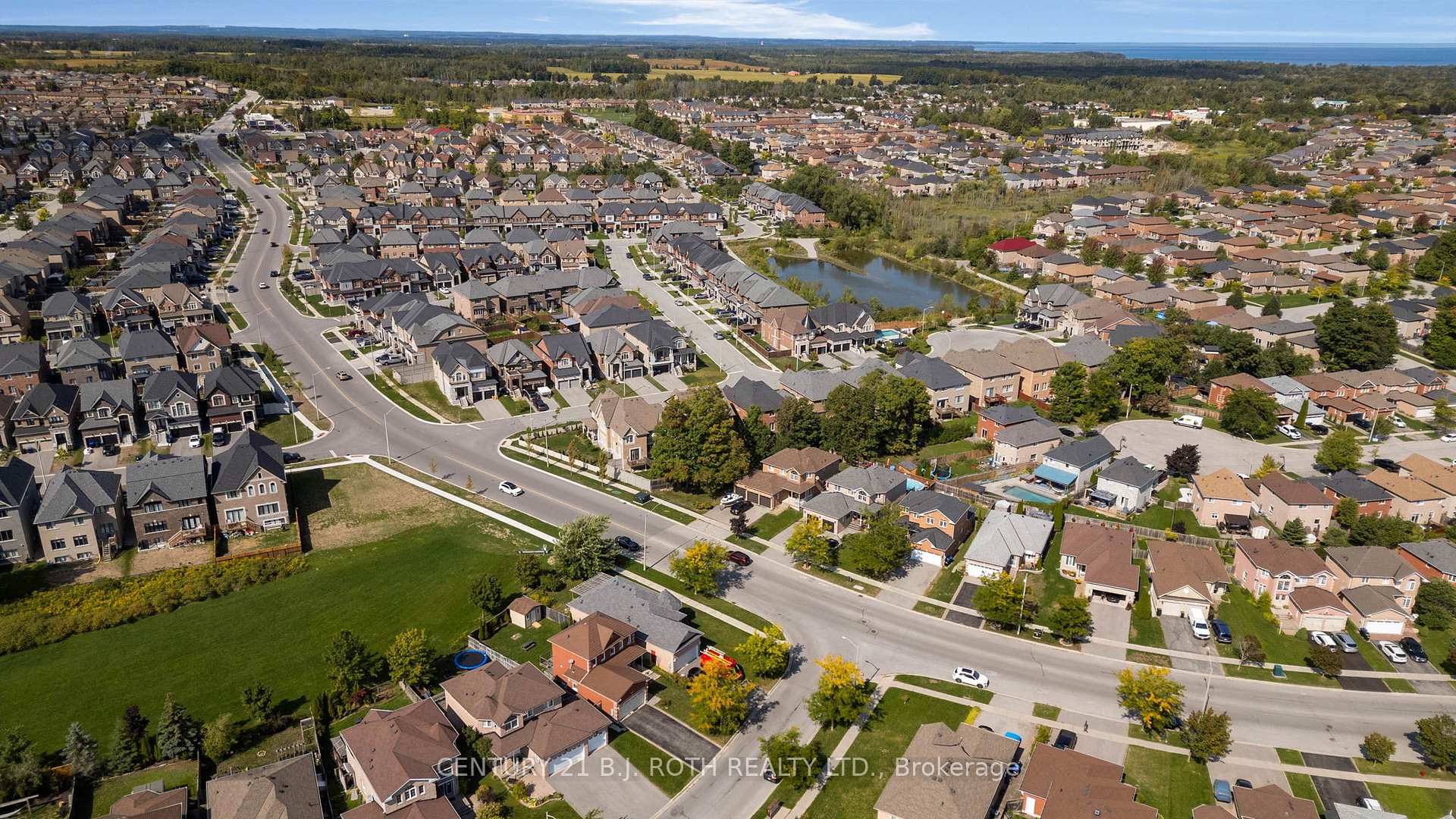 Photo 42 of 2007 Webster Boulevard, Innisfil, Alcona — HOMEH