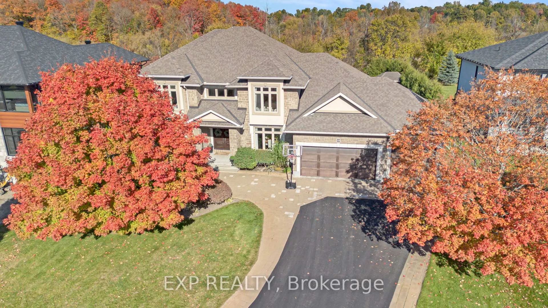 Photo 2 of 450 Lockmaster Crescent, Ottawa, Manotick Village & Manotick Estates — HOMEH