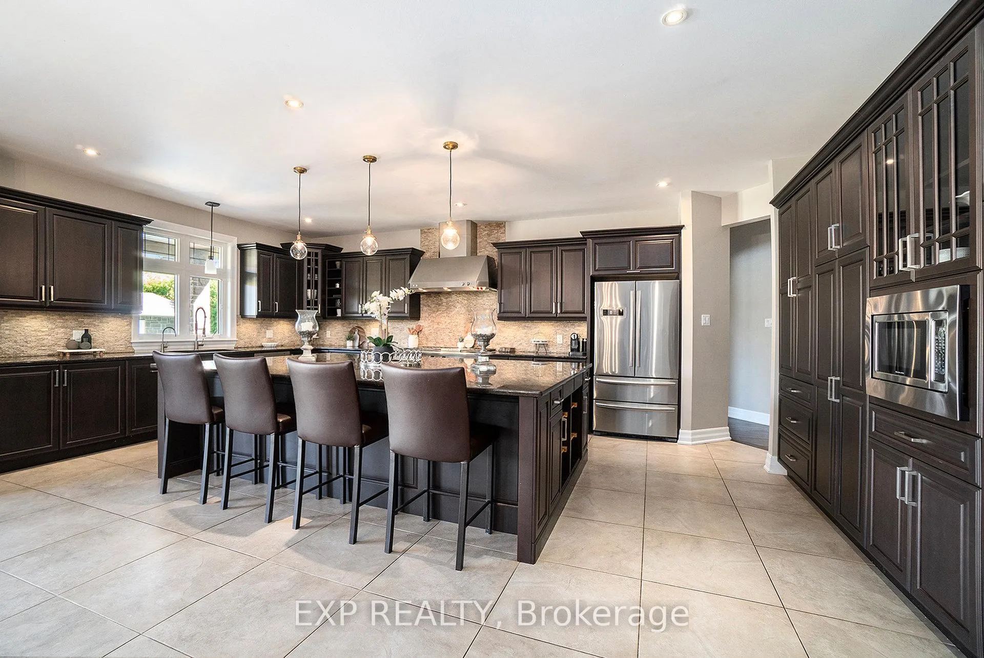 Photo 9 of 450 Lockmaster Crescent, Ottawa, Manotick Village & Manotick Estates — HOMEH