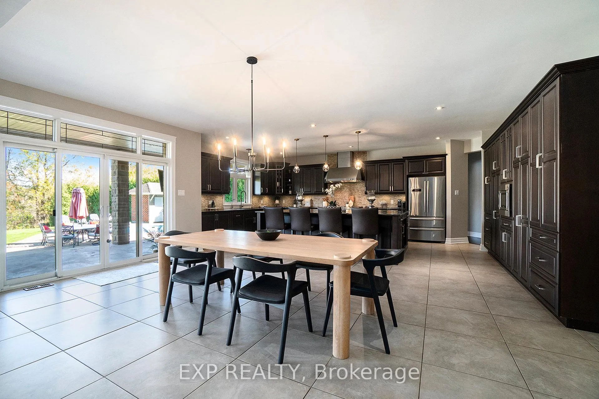 Photo 10 of 450 Lockmaster Crescent, Ottawa, Manotick Village & Manotick Estates — HOMEH