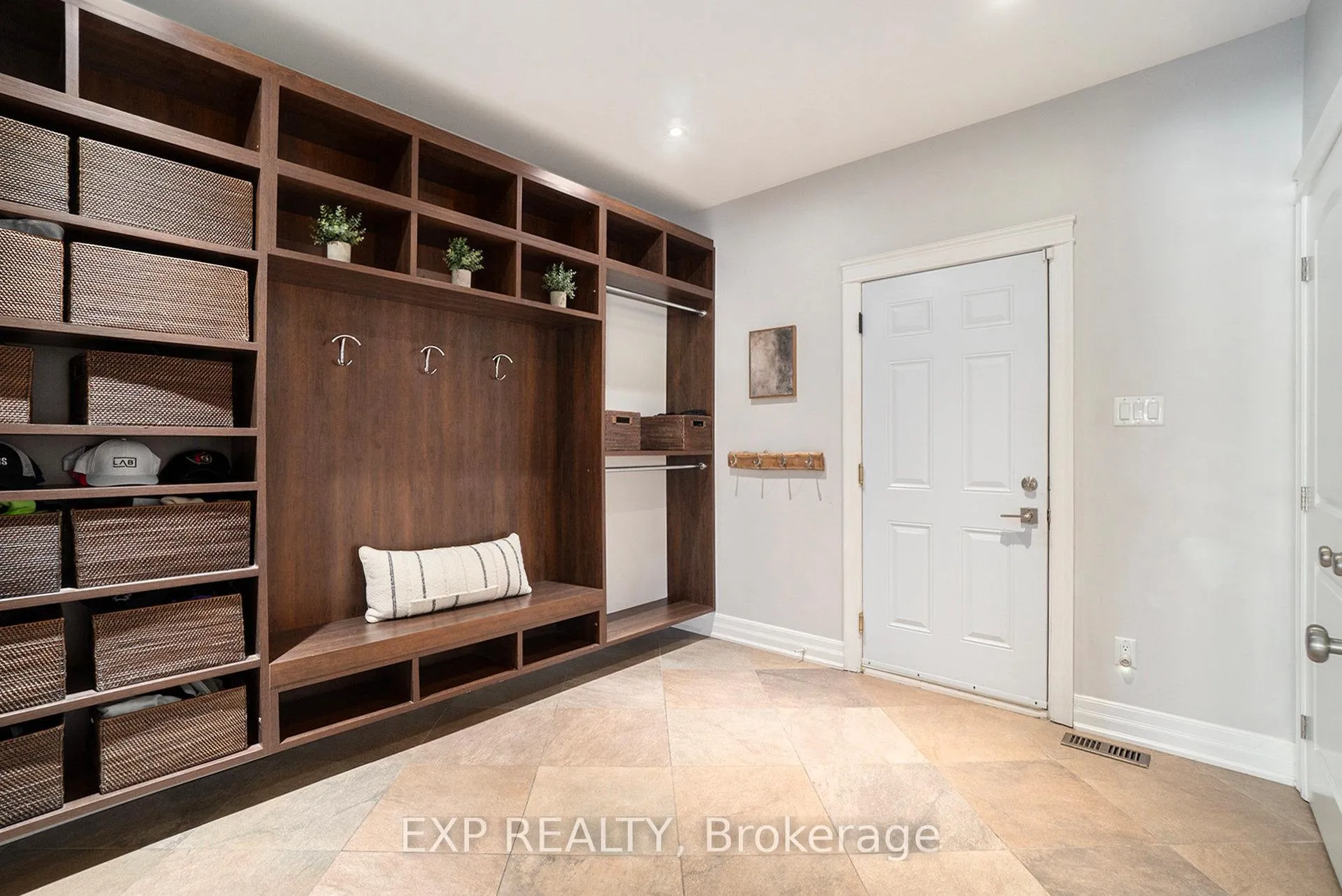 Photo 39 of 450 Lockmaster Crescent, Ottawa, Manotick Village & Manotick Estates — HOMEH