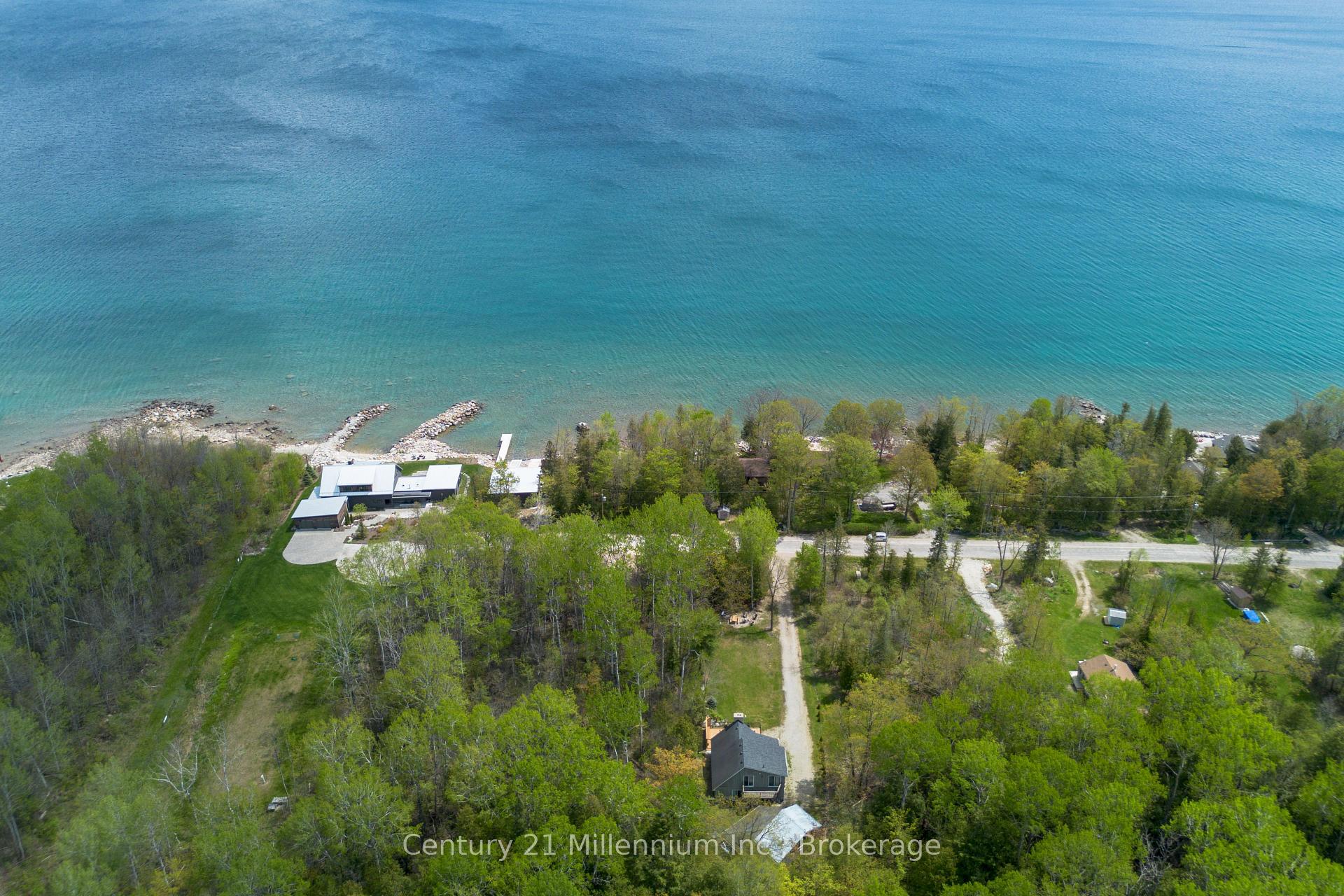 Photo 3 of 365 Cedar Avenue, Meaford — HOMEH