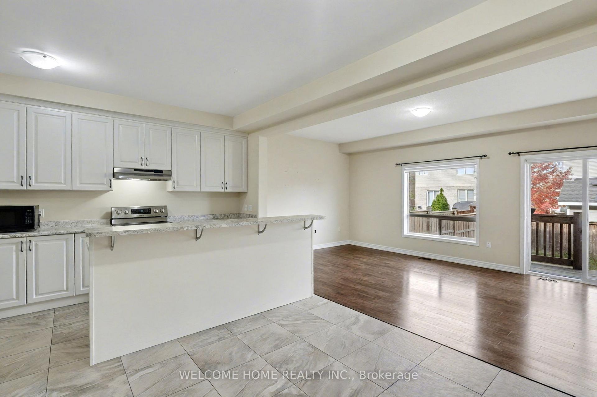 Photo 3 of 65 Bradbury Road, Hamilton, Stoney Creek Mountain — HOMEH