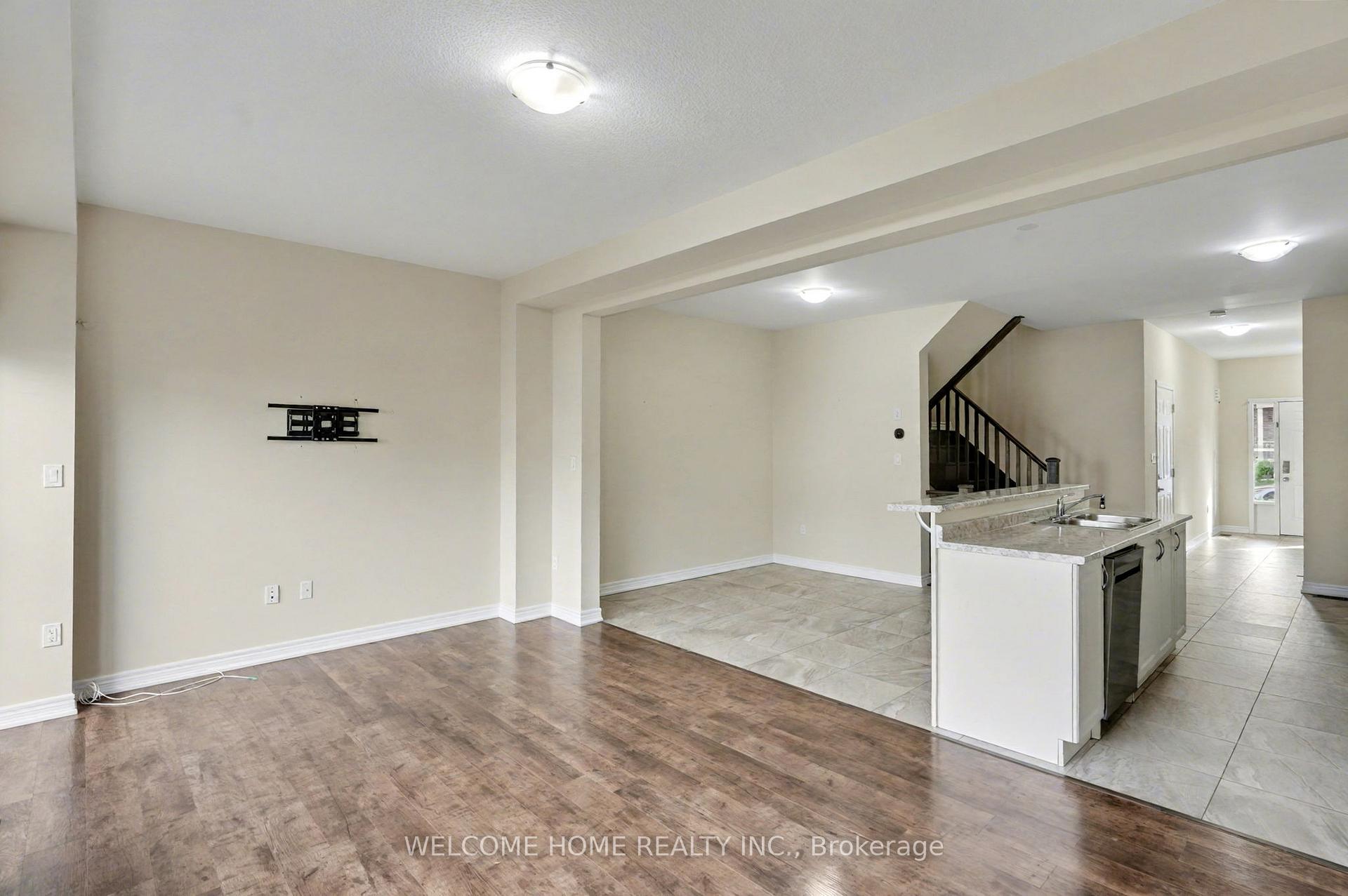 Photo 6 of 65 Bradbury Road, Hamilton, Stoney Creek Mountain — HOMEH