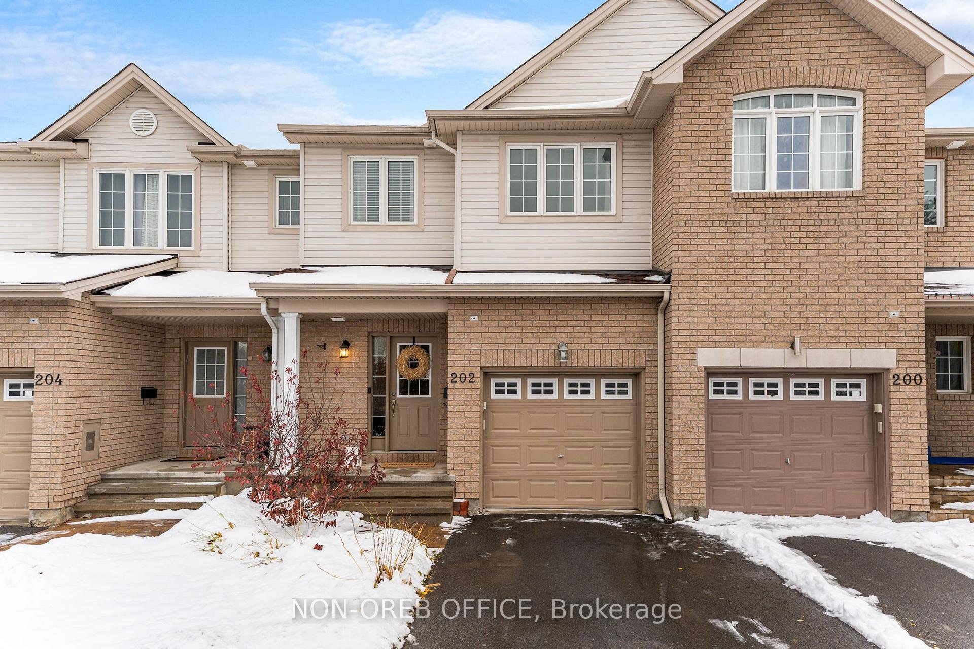 Photo 2 of 202 Arrita Street, Ottawa, Kanata - Emerald Meadows/Trailwest — HOMEH