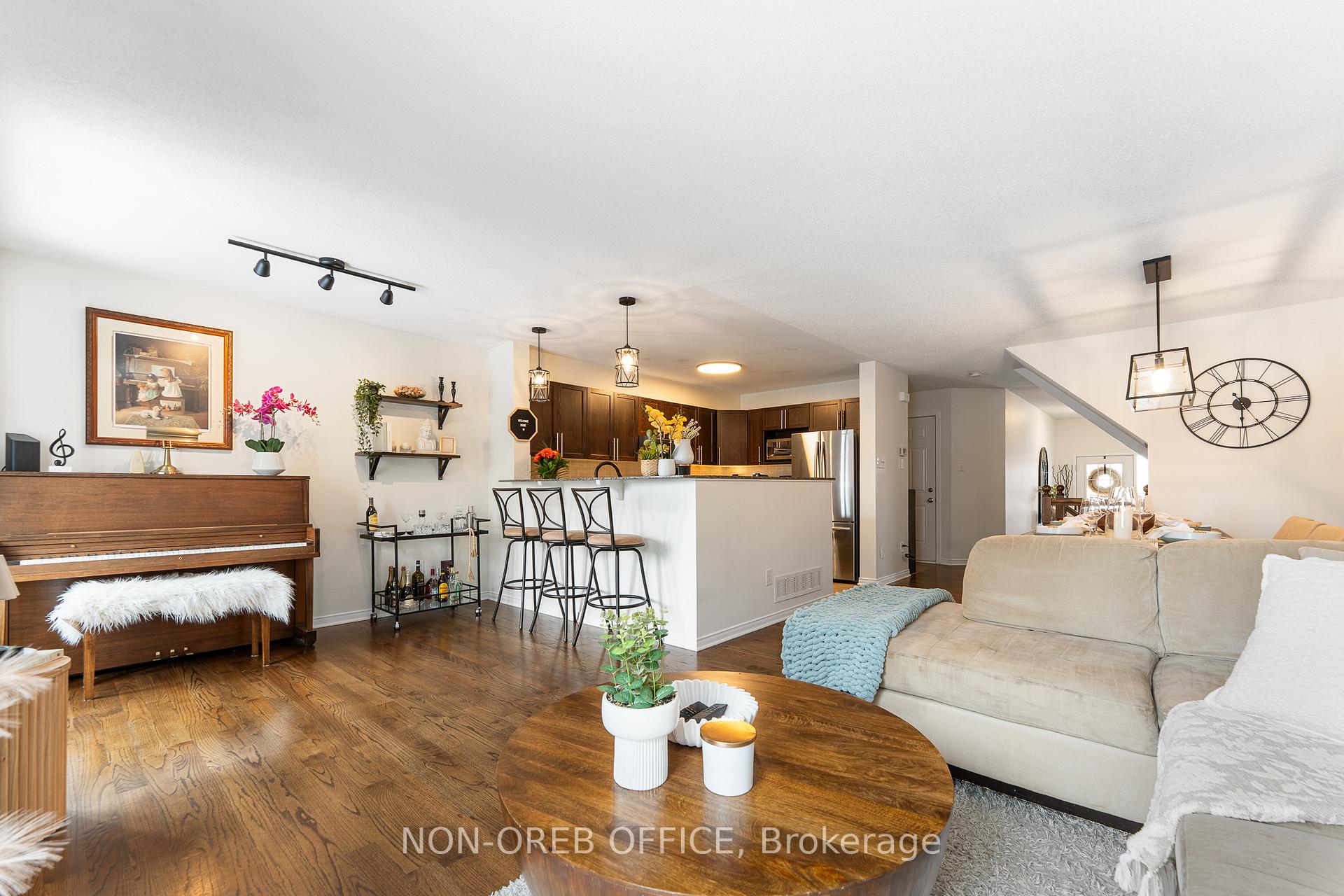 Photo 15 of 202 Arrita Street, Ottawa, Kanata - Emerald Meadows/Trailwest — HOMEH
