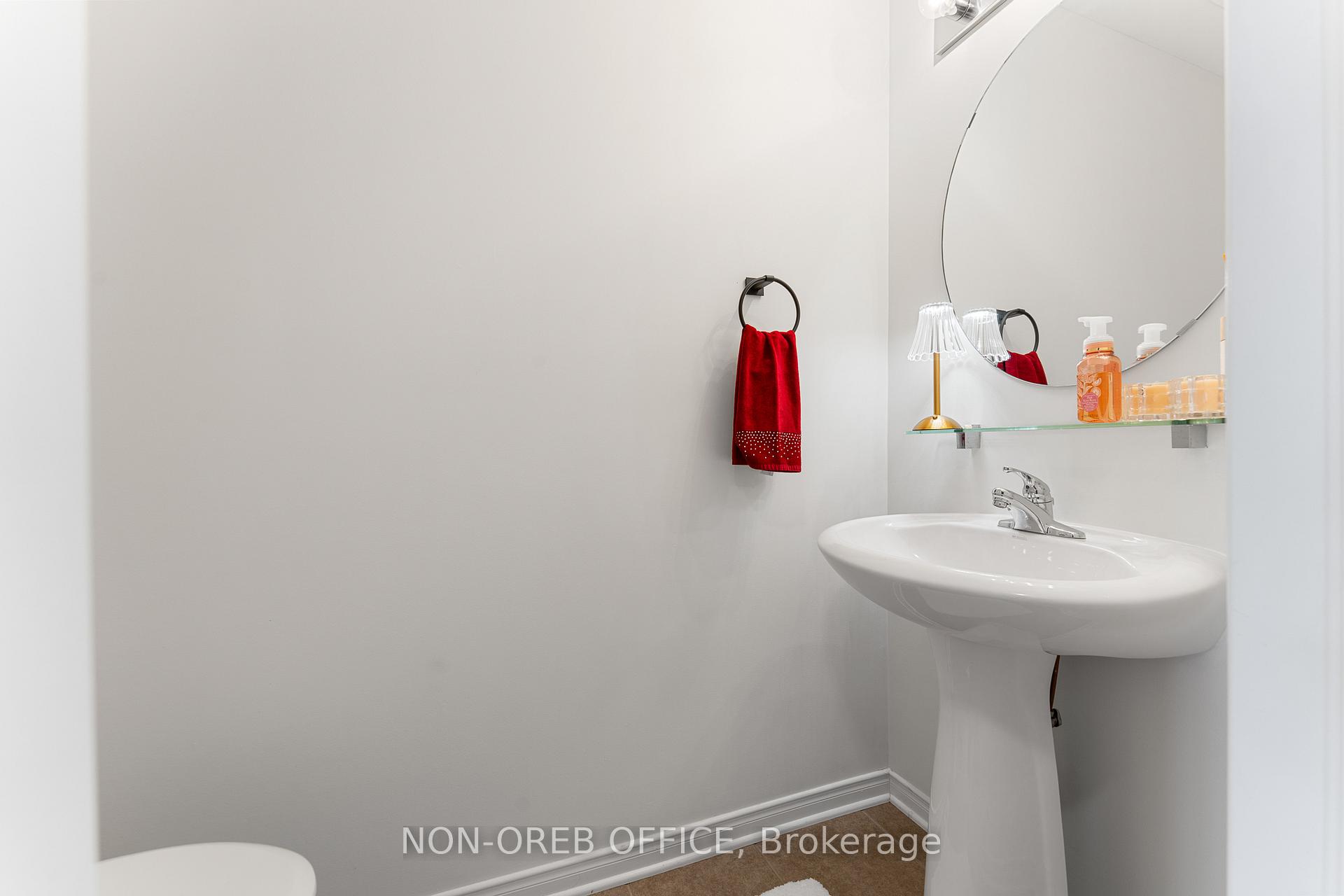 Photo 18 of 202 Arrita Street, Ottawa, Kanata - Emerald Meadows/Trailwest — HOMEH