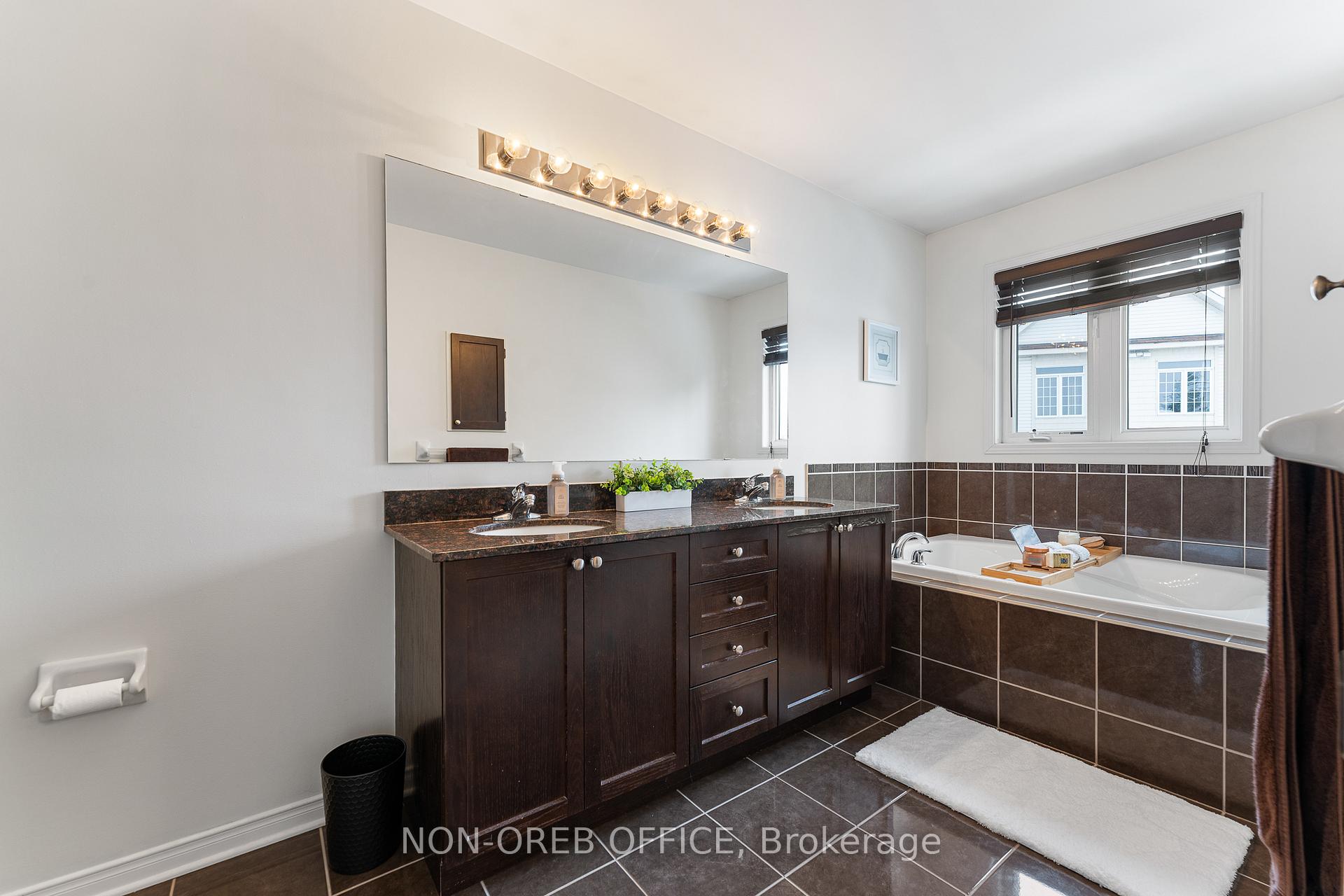 Photo 26 of 202 Arrita Street, Ottawa, Kanata - Emerald Meadows/Trailwest — HOMEH