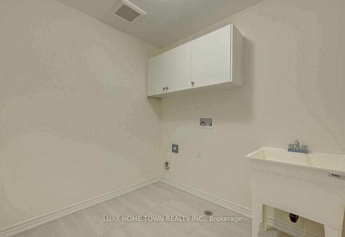 Photo 14 of 2227 Grainger Loop, Innisfil, Alcona — HOMEH