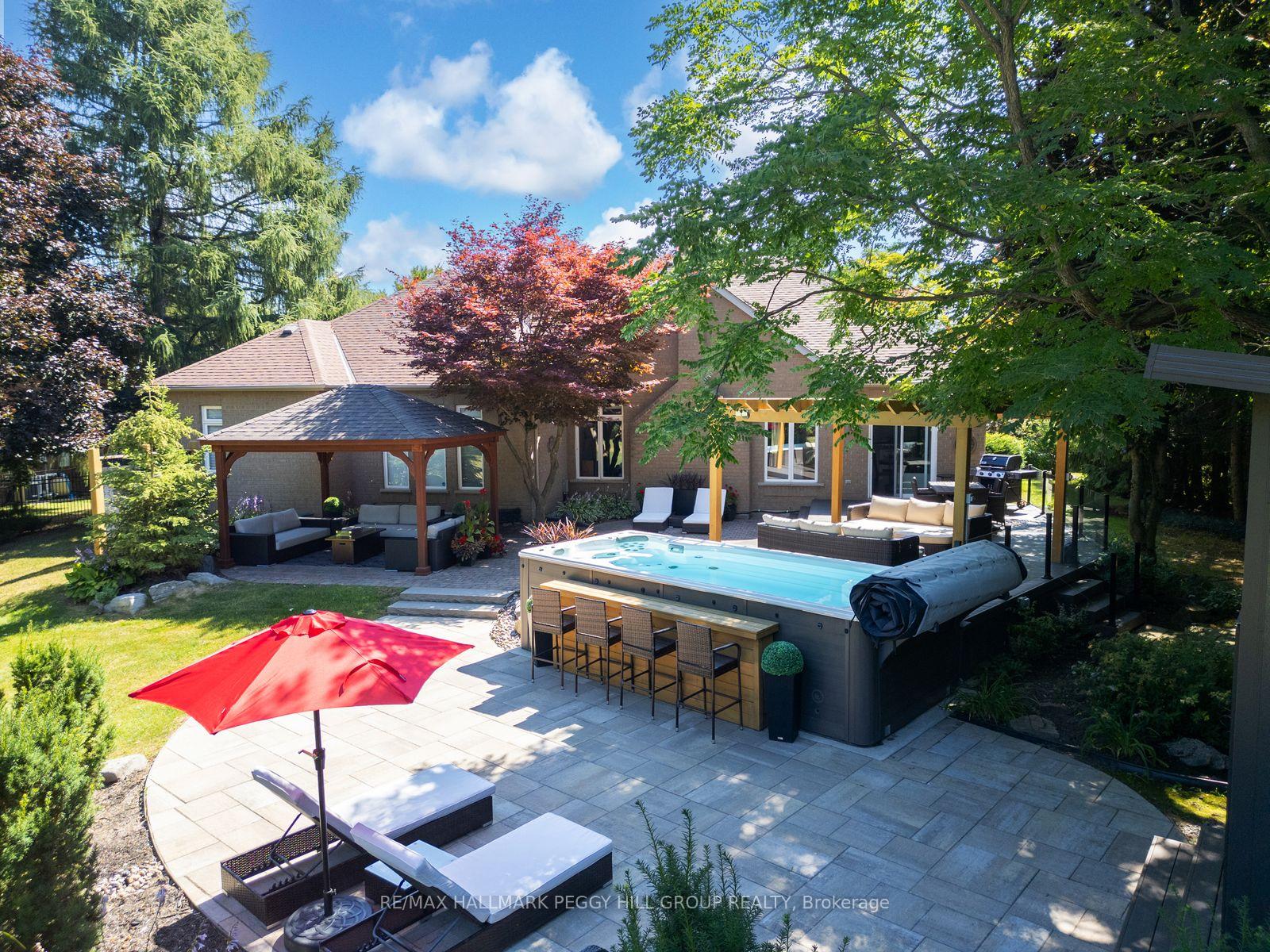 Photo 2 of 68 Mactaggart Drive, King, Nobleton — HOMEH