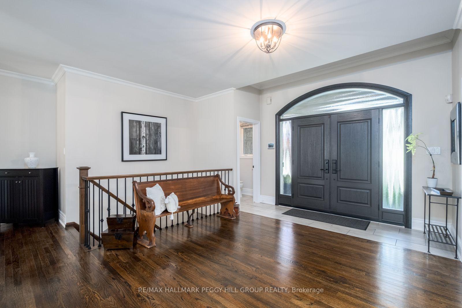 Photo 3 of 68 Mactaggart Drive, King, Nobleton — HOMEH