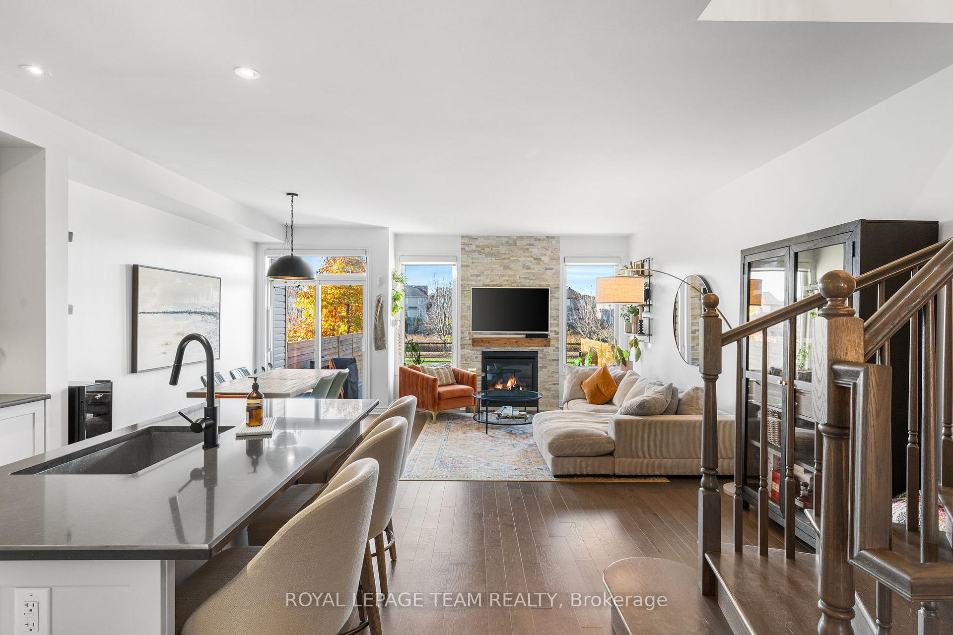 Photo 7 of 200 Akerson Road, Ottawa, Kanata - Emerald Meadows/Trailwest — HOMEH