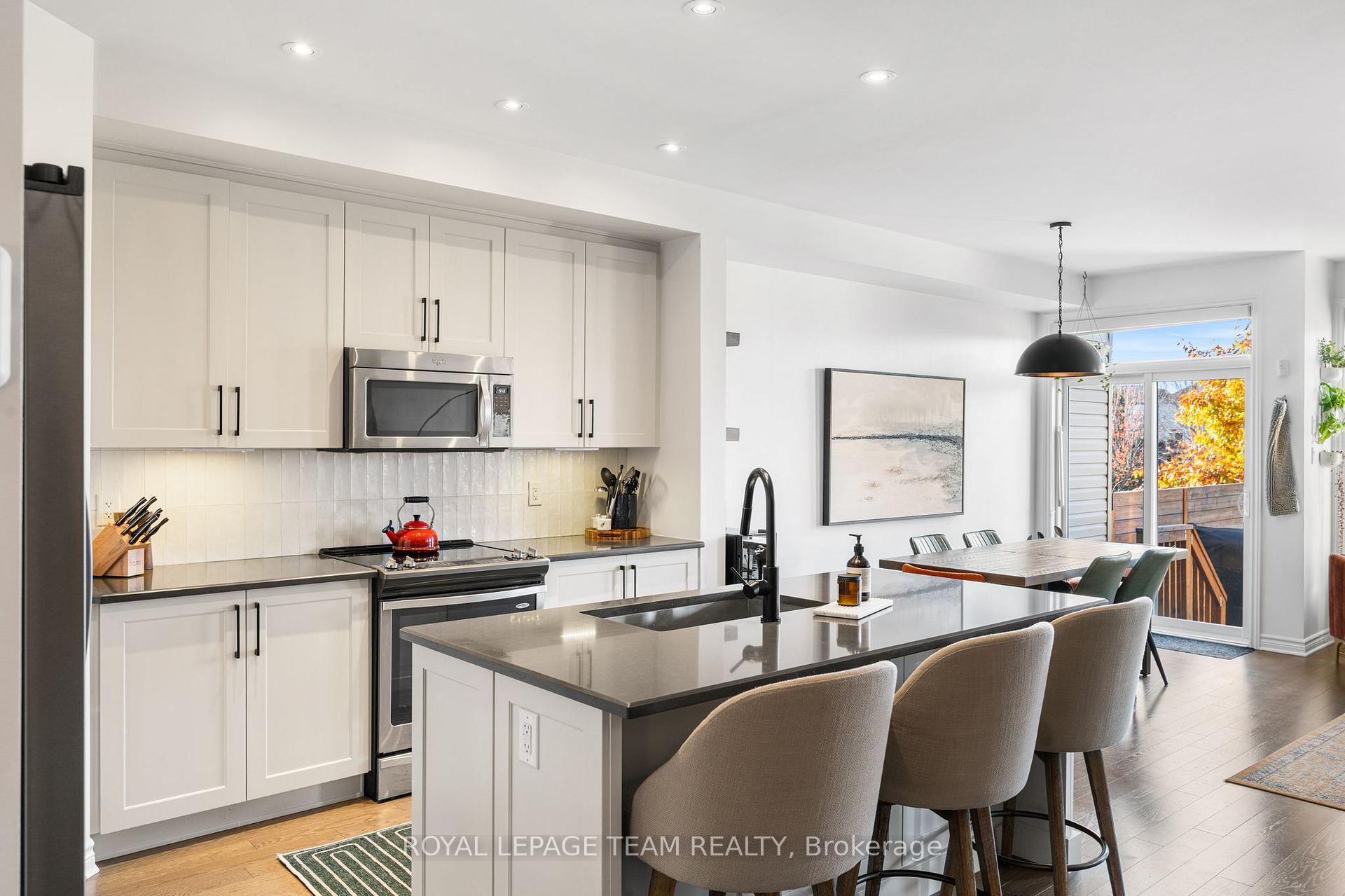 Photo 8 of 200 Akerson Road, Ottawa, Kanata - Emerald Meadows/Trailwest — HOMEH