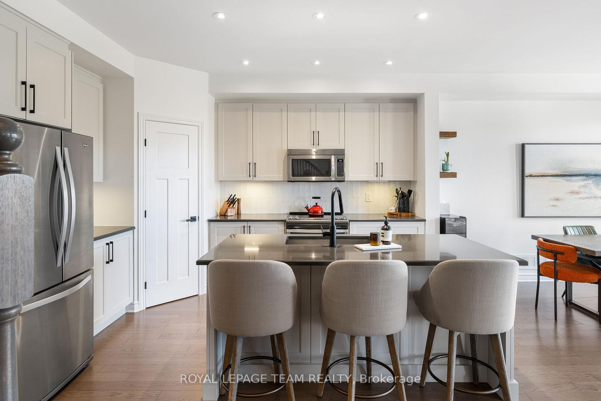 Photo 9 of 200 Akerson Road, Ottawa, Kanata - Emerald Meadows/Trailwest — HOMEH