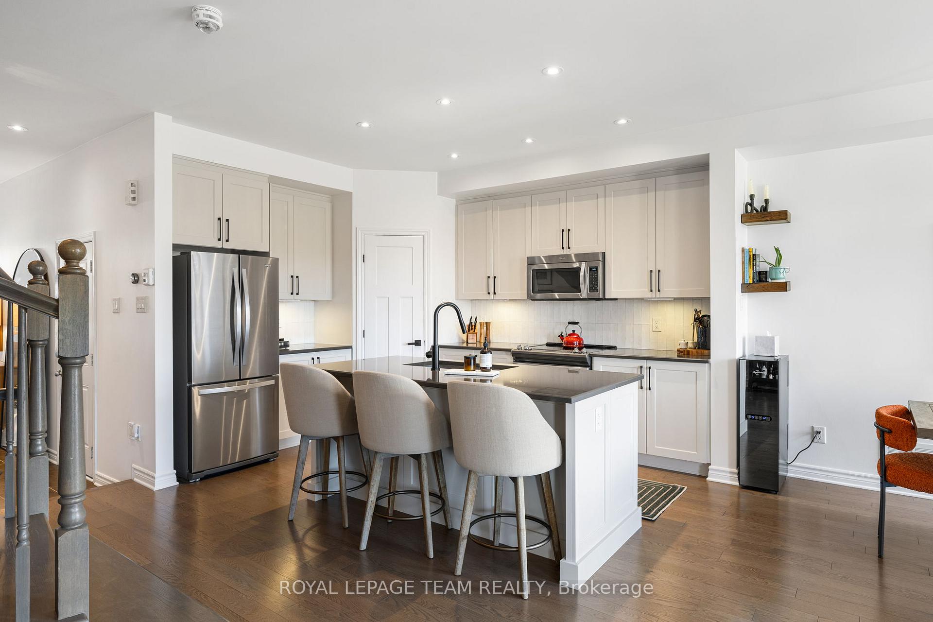 Photo 10 of 200 Akerson Road, Ottawa, Kanata - Emerald Meadows/Trailwest — HOMEH