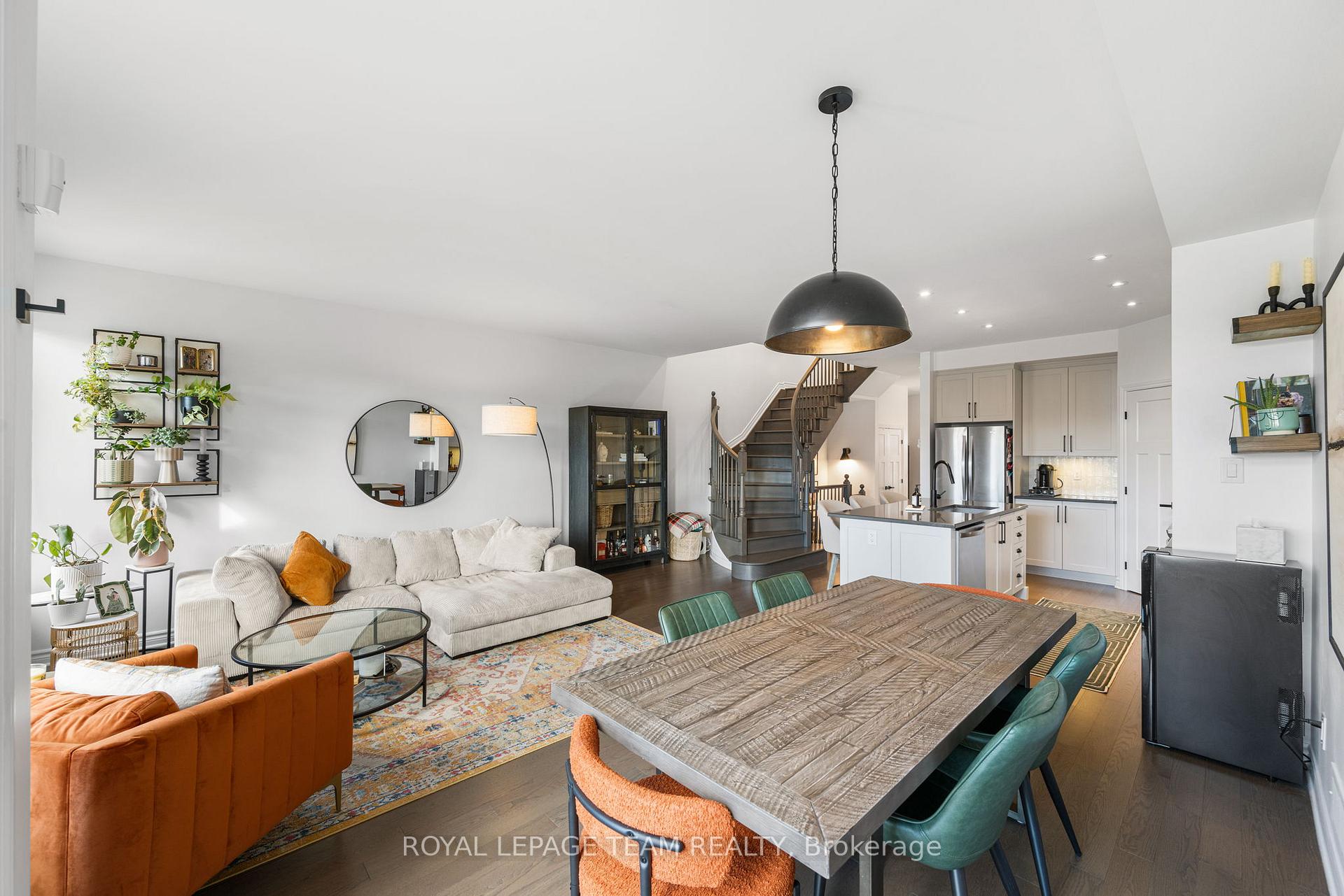 Photo 15 of 200 Akerson Road, Ottawa, Kanata - Emerald Meadows/Trailwest — HOMEH