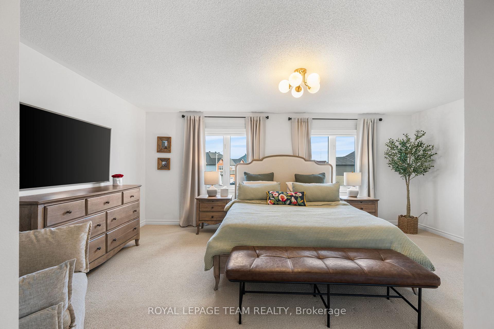 Photo 20 of 200 Akerson Road, Ottawa, Kanata - Emerald Meadows/Trailwest — HOMEH