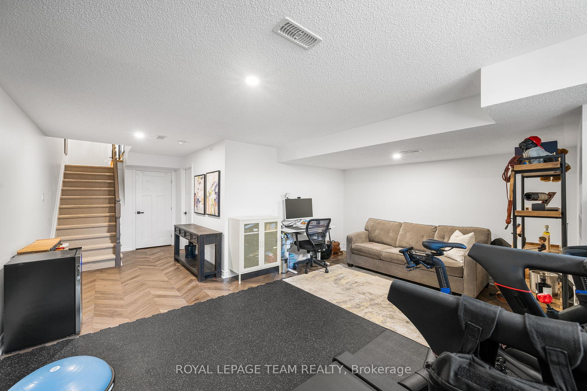 Photo 34 of 200 Akerson Road, Ottawa, Kanata - Emerald Meadows/Trailwest — HOMEH