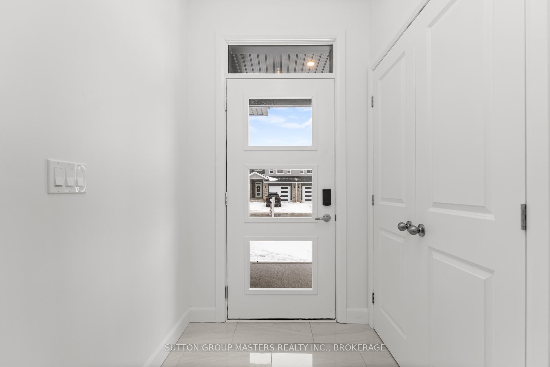 Photo 2 of 208 Superior Drive, Loyalist, Amherstview — HOMEH