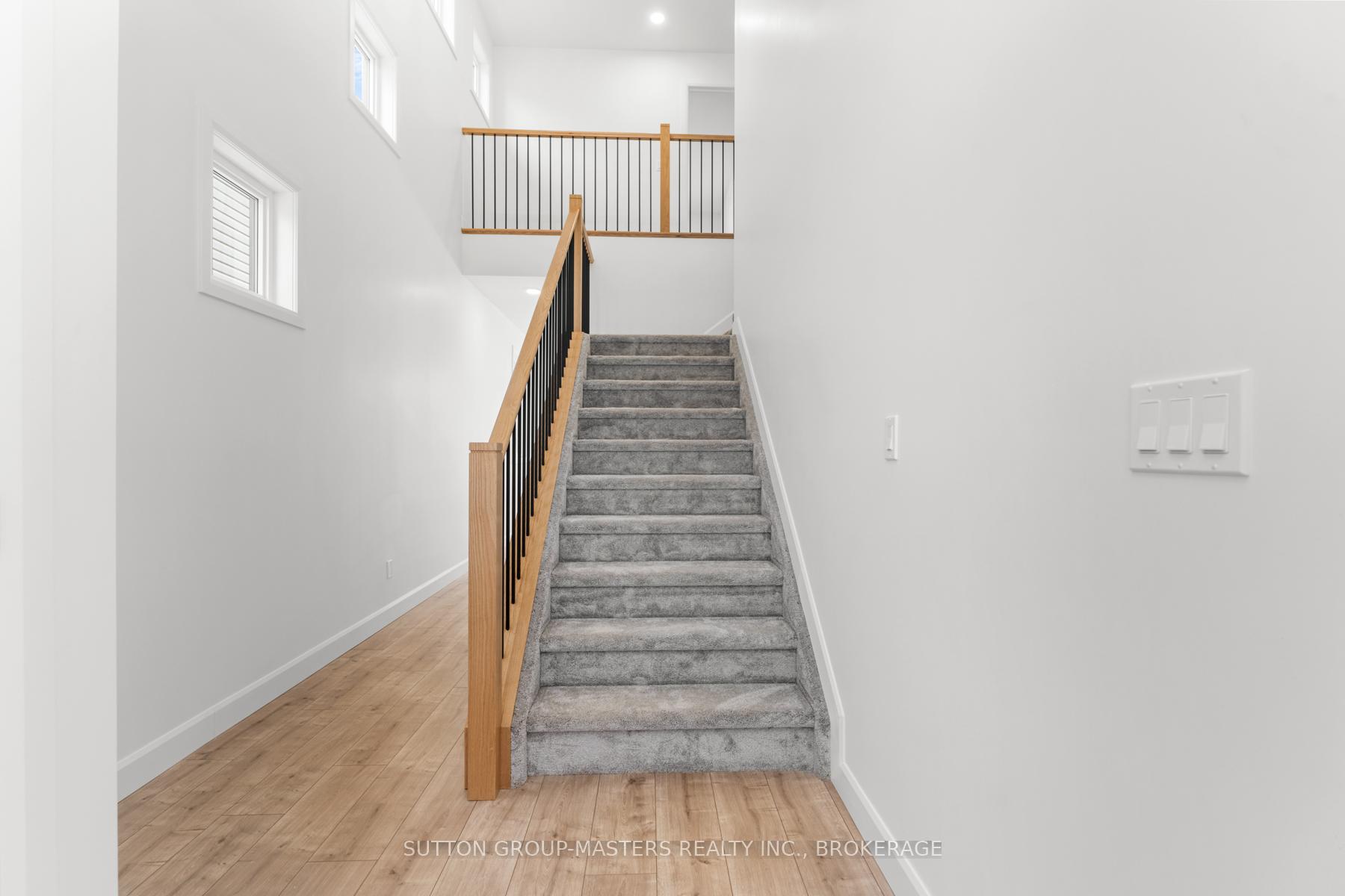 Photo 4 of 208 Superior Drive, Loyalist, Amherstview — HOMEH