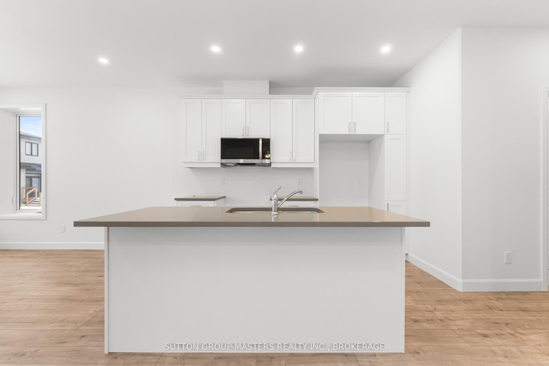 Photo 47 of 208 Superior Drive, Loyalist, Amherstview — HOMEH