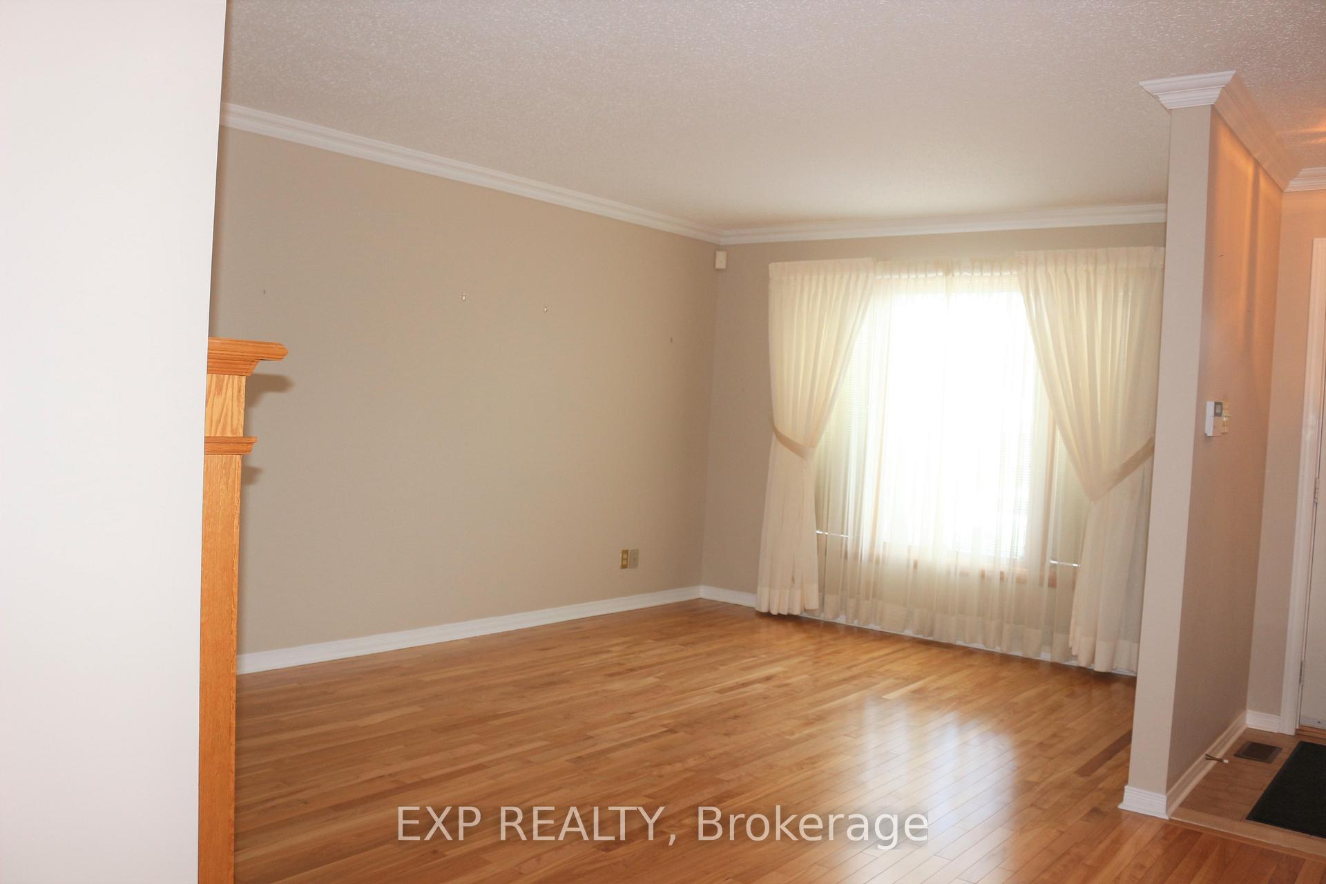 Photo 7 of 14 Black Rivers Place, Ottawa, Kanata - Bridlewood — HOMEH