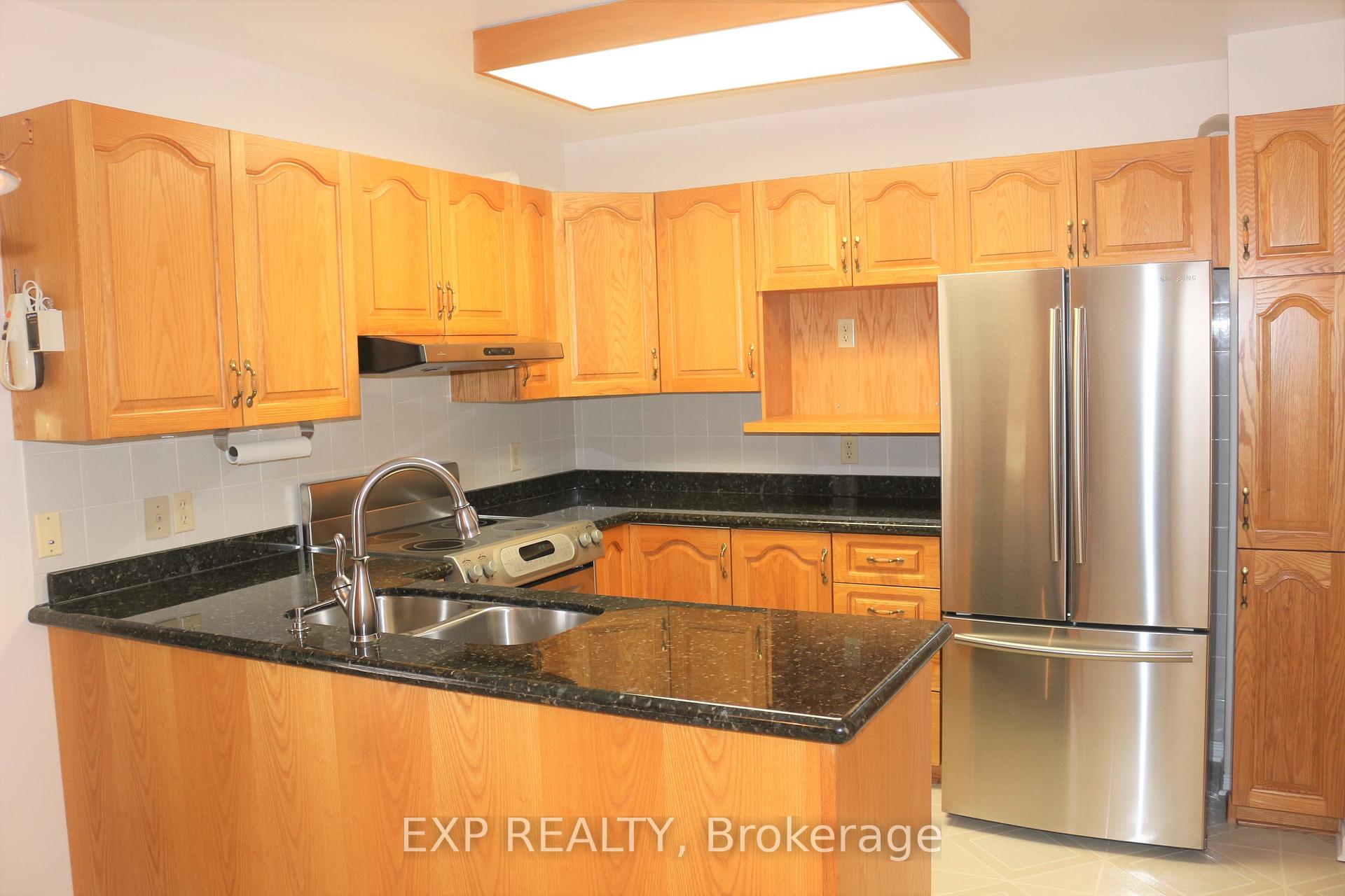 Photo 13 of 14 Black Rivers Place, Ottawa, Kanata - Bridlewood — HOMEH