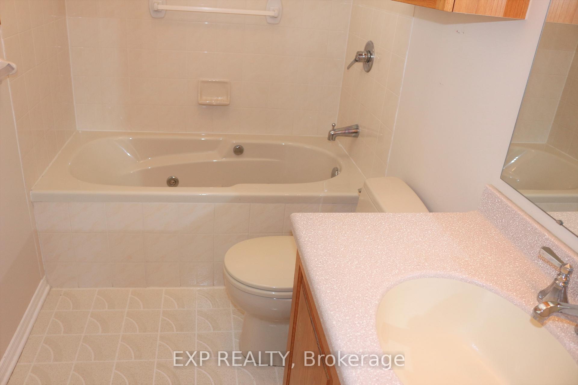 Photo 15 of 14 Black Rivers Place, Ottawa, Kanata - Bridlewood — HOMEH