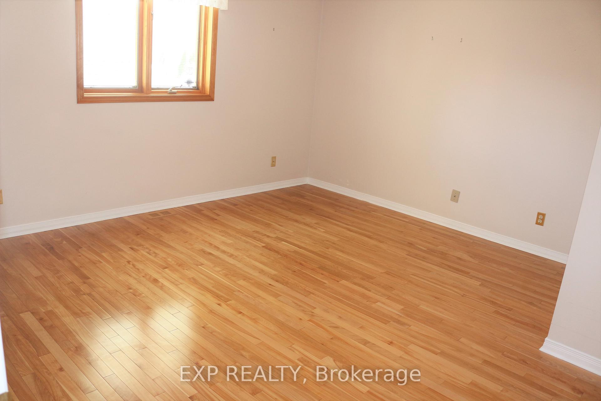Photo 17 of 14 Black Rivers Place, Ottawa, Kanata - Bridlewood — HOMEH