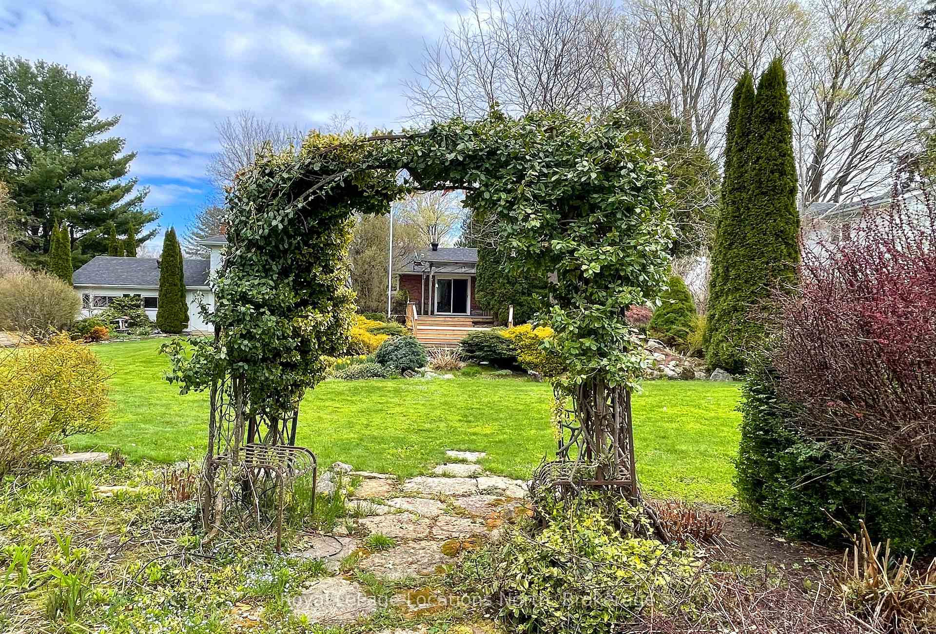 Photo 31 of 256 Union Street, Meaford — HOMEH