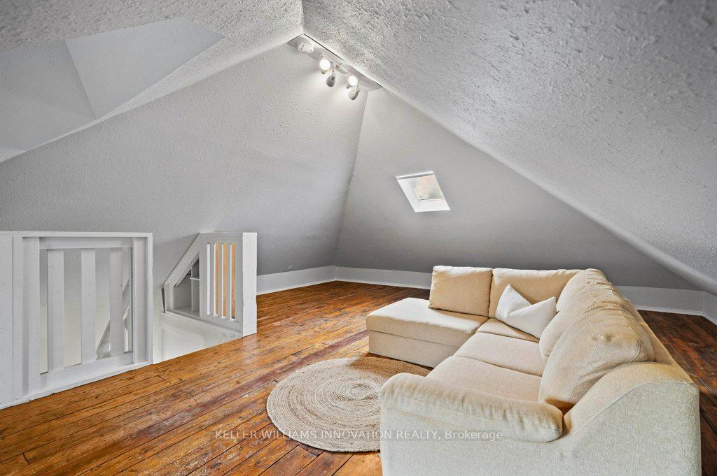 Photo 32 of 34 Stirling Avenue N, Kitchener — HOMEH
